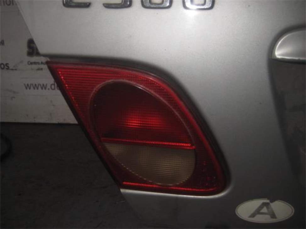 Farol traseiro esquerdo interno MERCEDES-BENZ CLASE E (W124) BERLINA