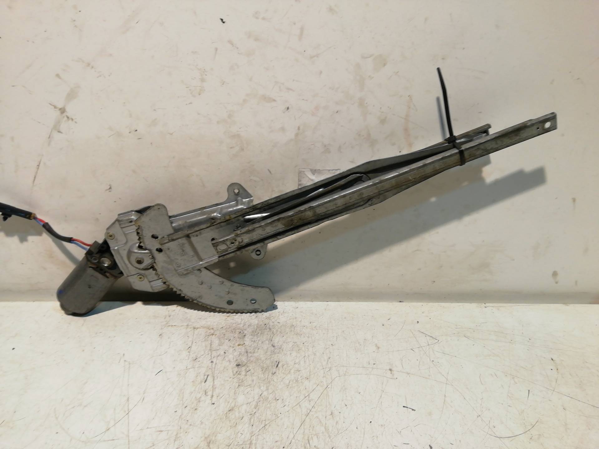 Front right window regulator NISSAN MICRA (K11)