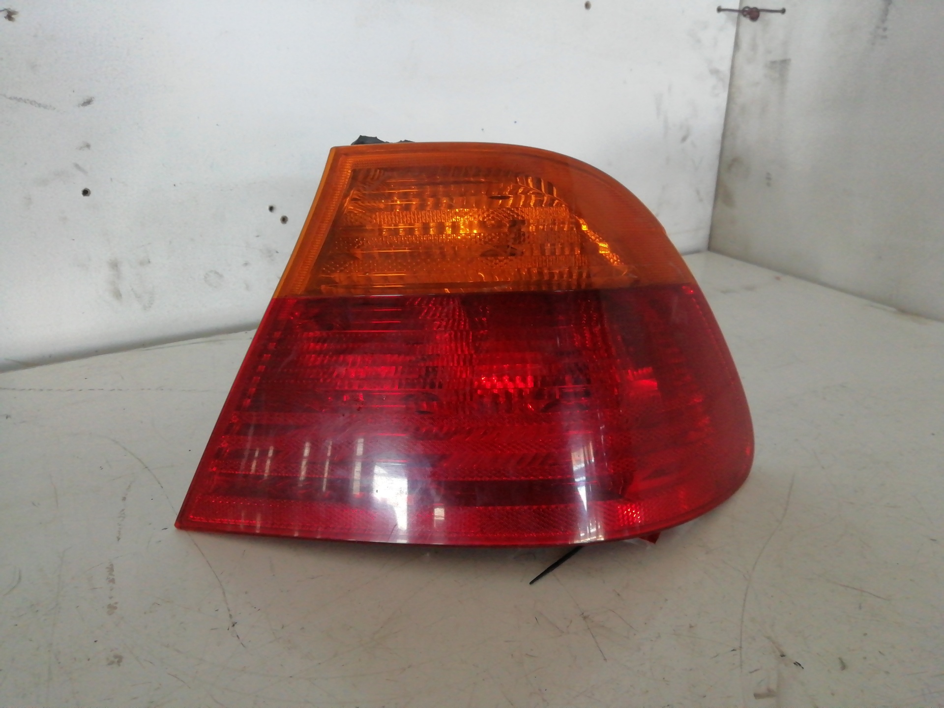 PILOTO TRASERO DERECHO BMW SERIE 3 BERLINA (E30)