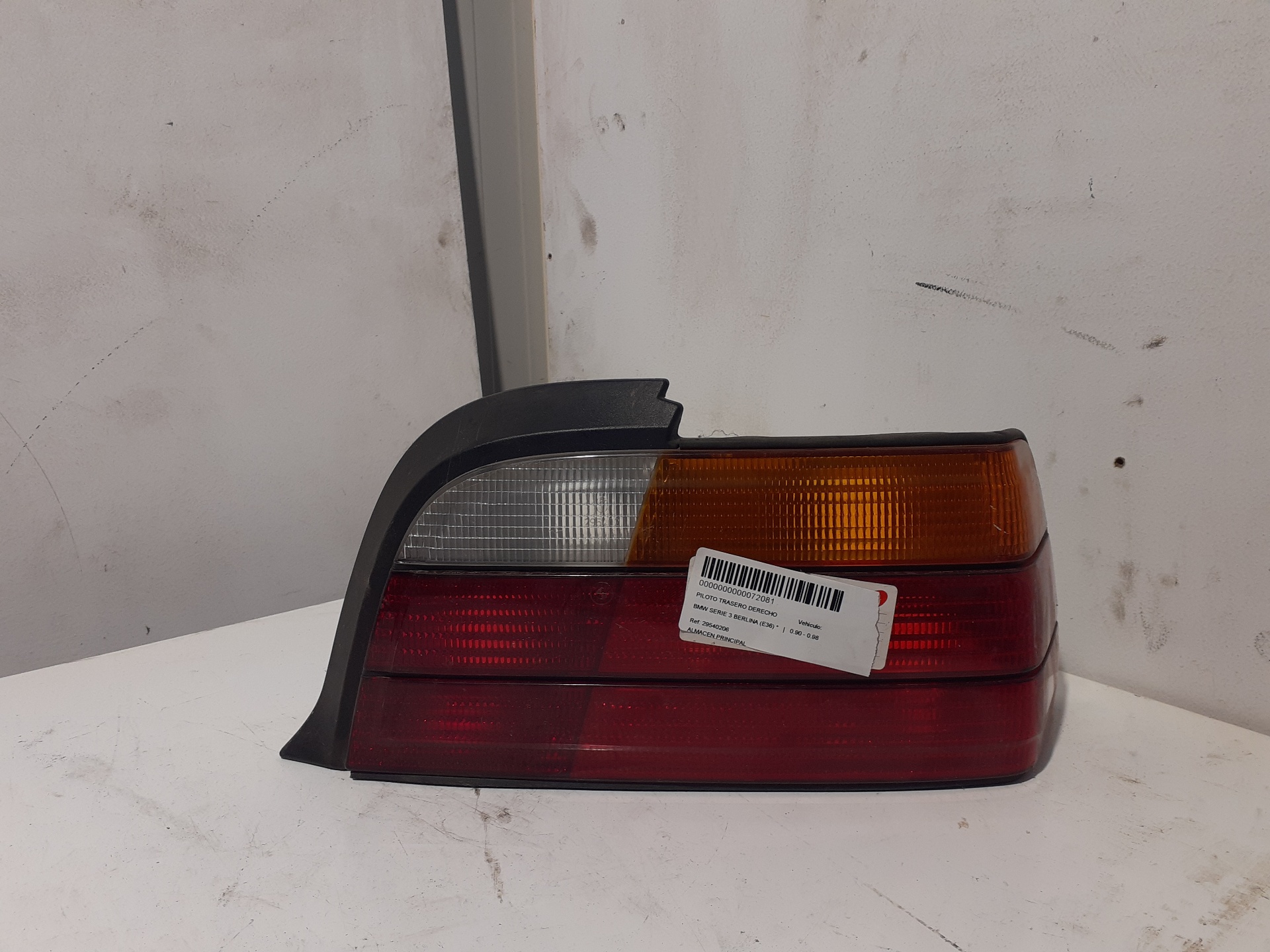 PILOTO TRASERO DERECHO BMW SERIE 3 BERLINA (E30)