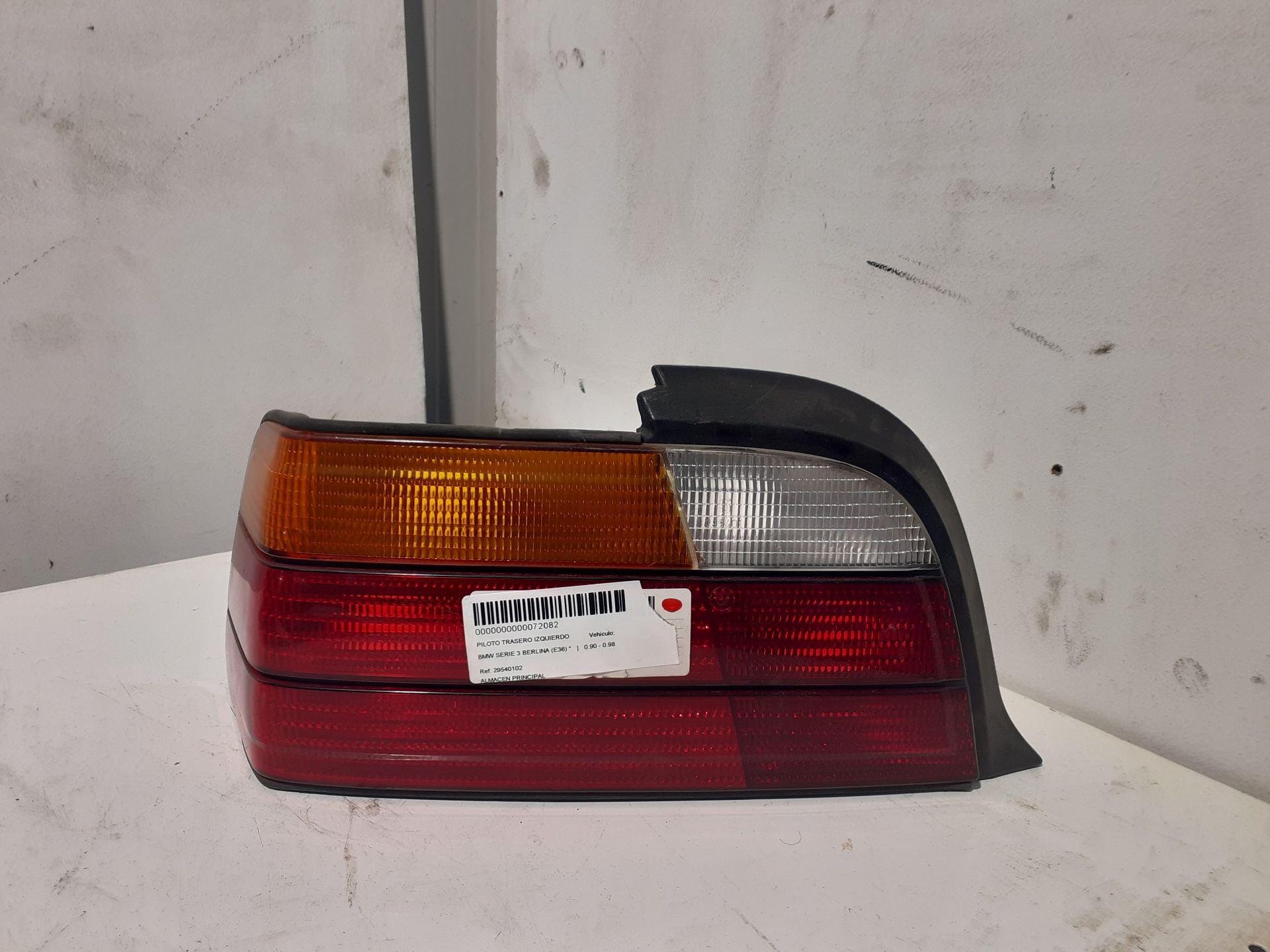 PILOTO TRASERO IZQUIERDO BMW SERIE 3 BERLINA (E30)