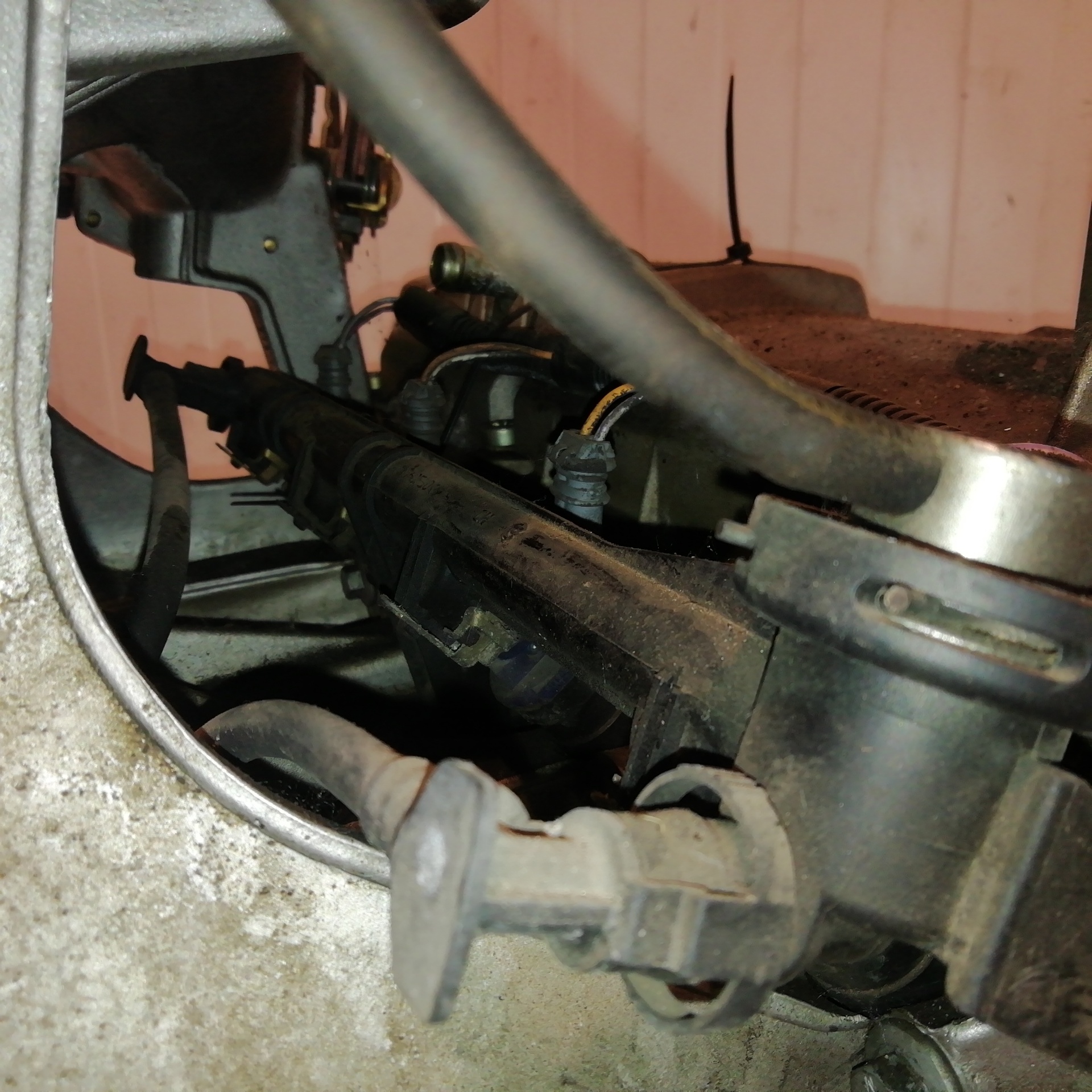 Fuel Rail RENAULT MEGANE I SCENIC (JA0)
