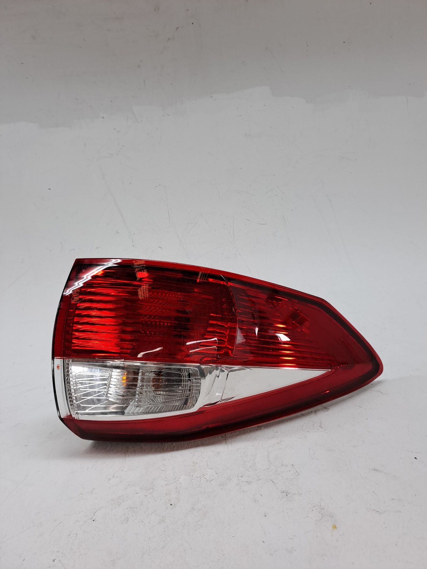 Farol traseiro esquerdo FORD C-MAX