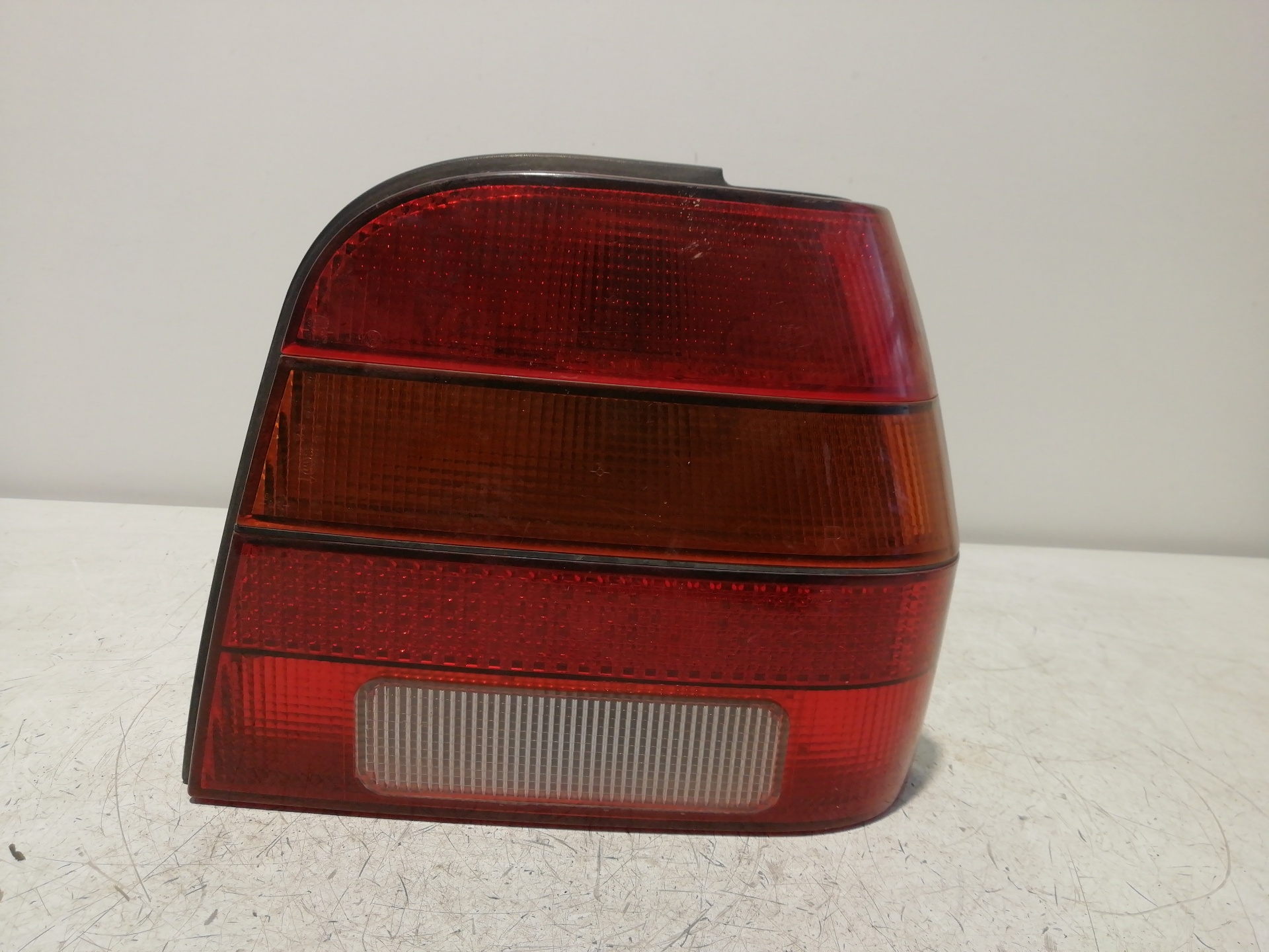 Heckleuchte rechts VOLKSWAGEN POLO CLASSIC (6V2)