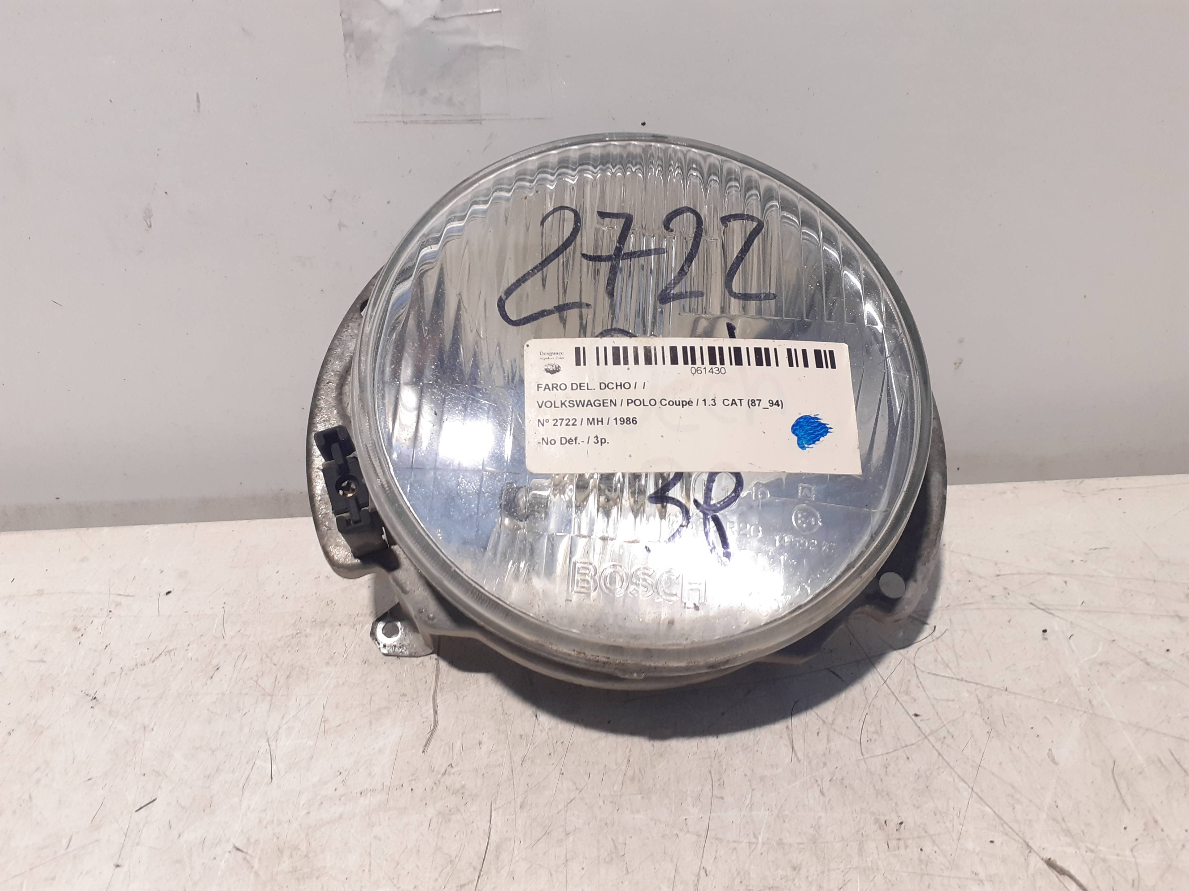 Phare droit VOLKSWAGEN POLO CLASSIC (6V2)