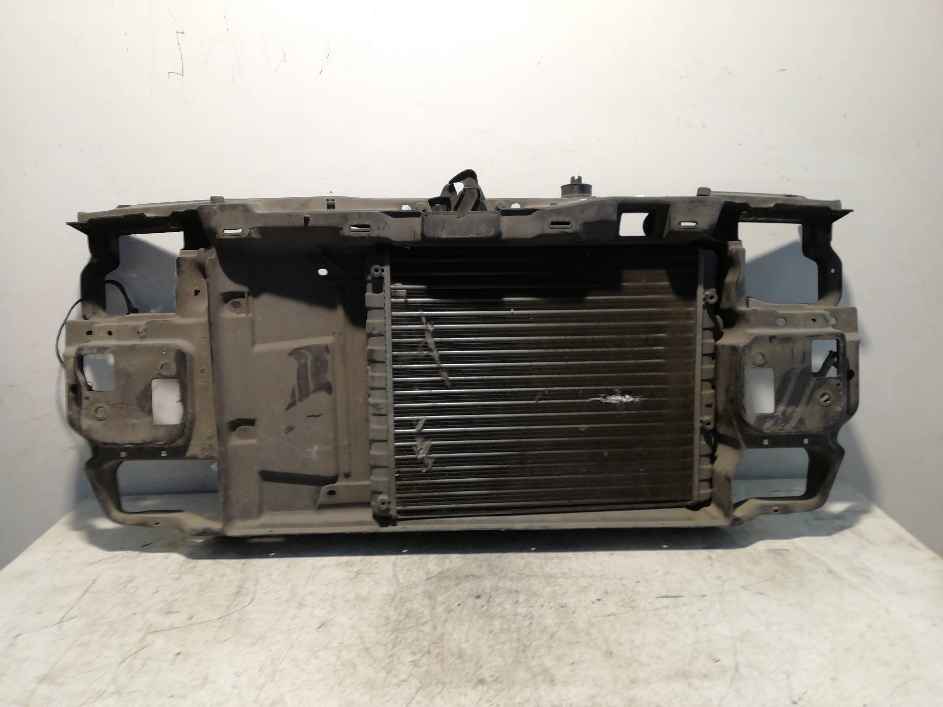 Front Panel VOLKSWAGEN POLO CLASSIC (6V2)