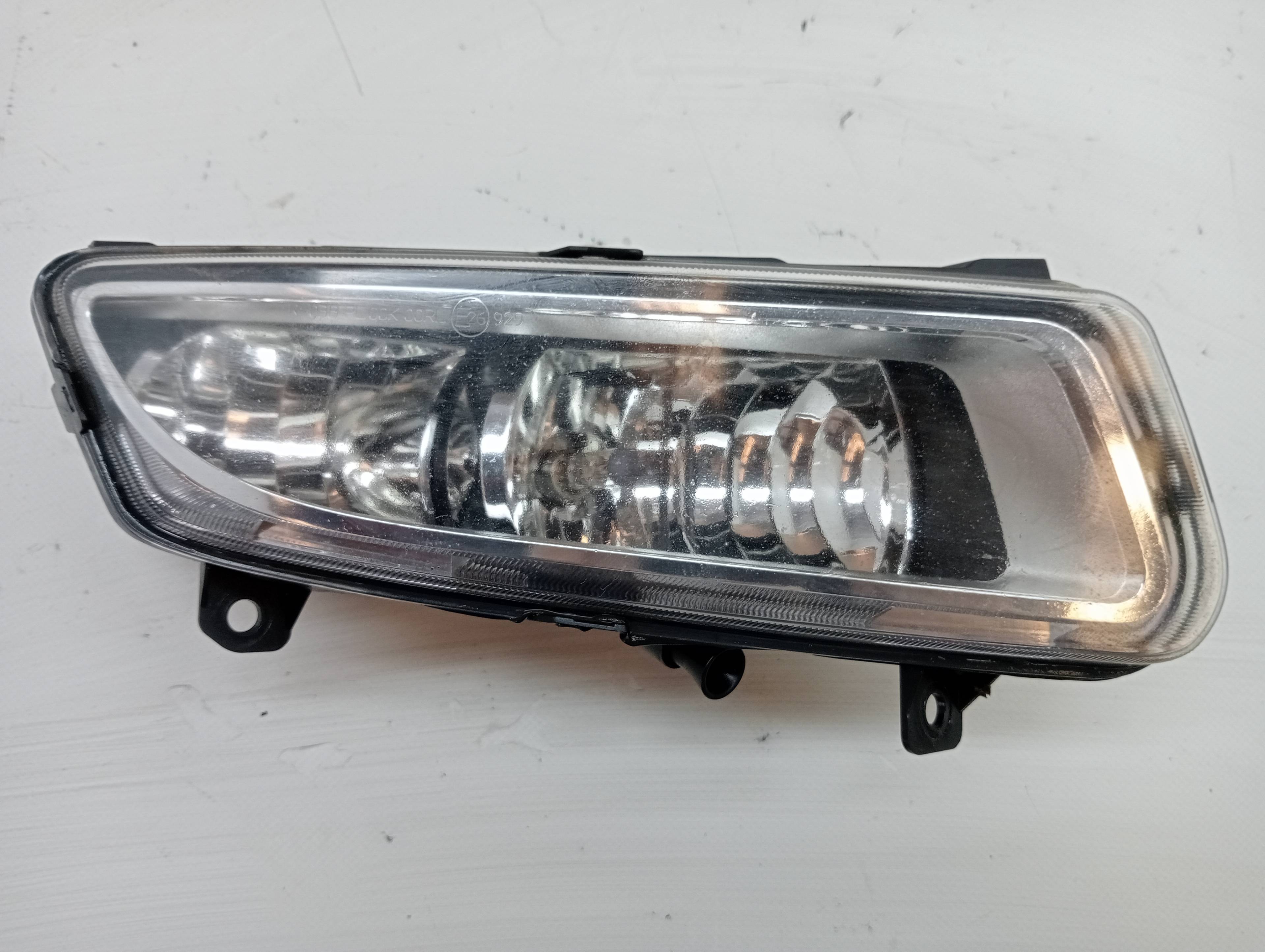 Right fog lamp VOLKSWAGEN POLO (6R1)