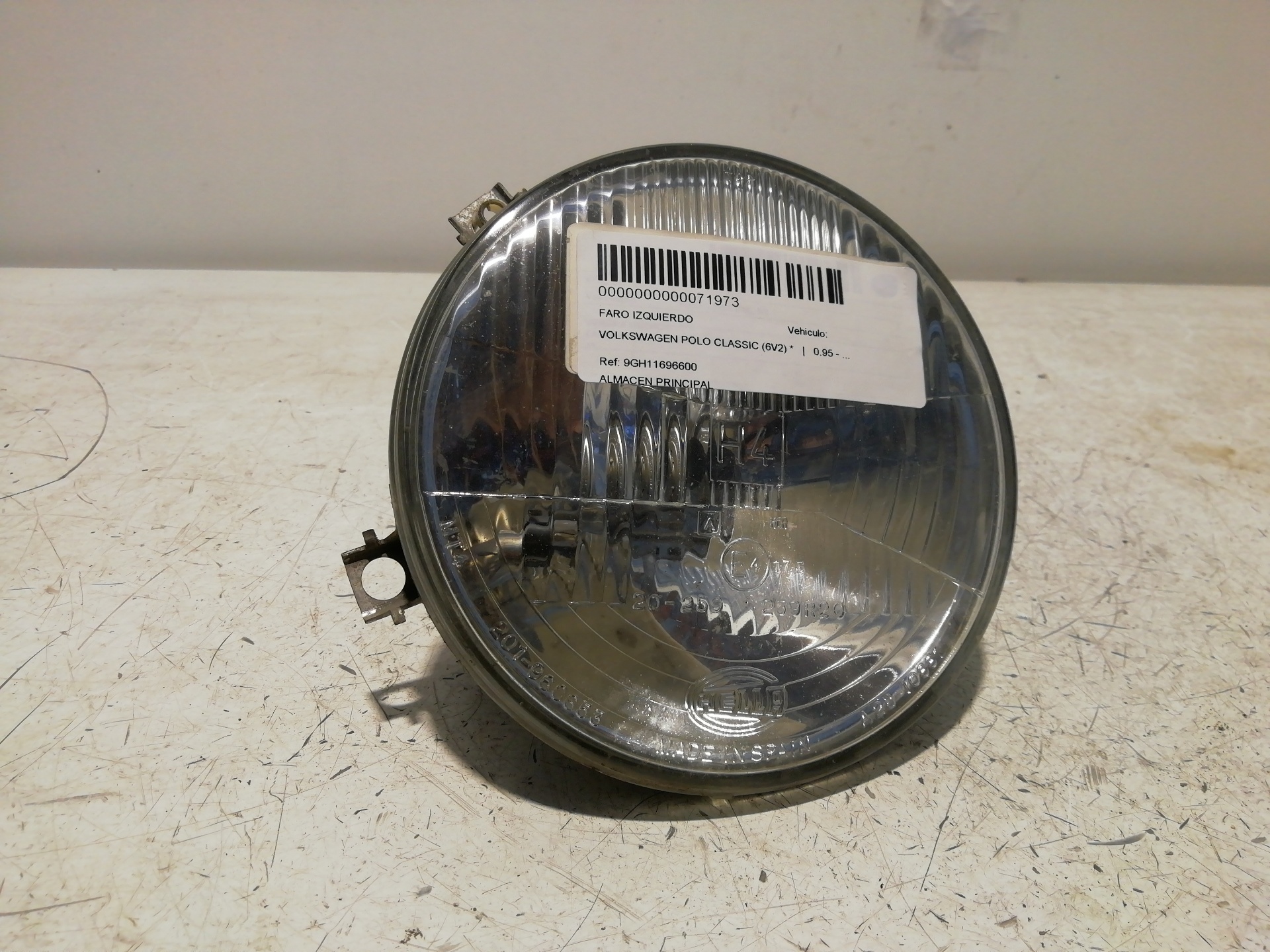 Farol esquerdo VOLKSWAGEN POLO CLASSIC (6V2)