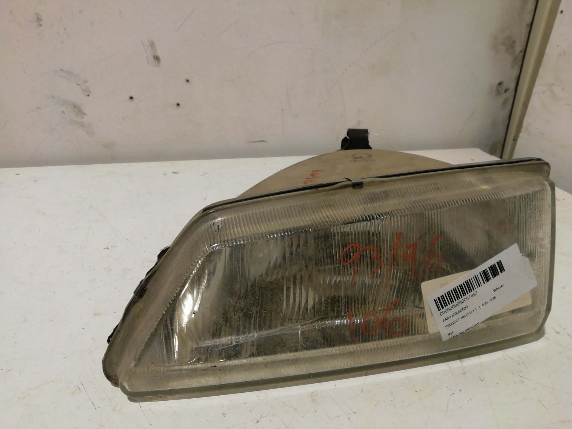 Phare gauche PEUGEOT 106 (S2)