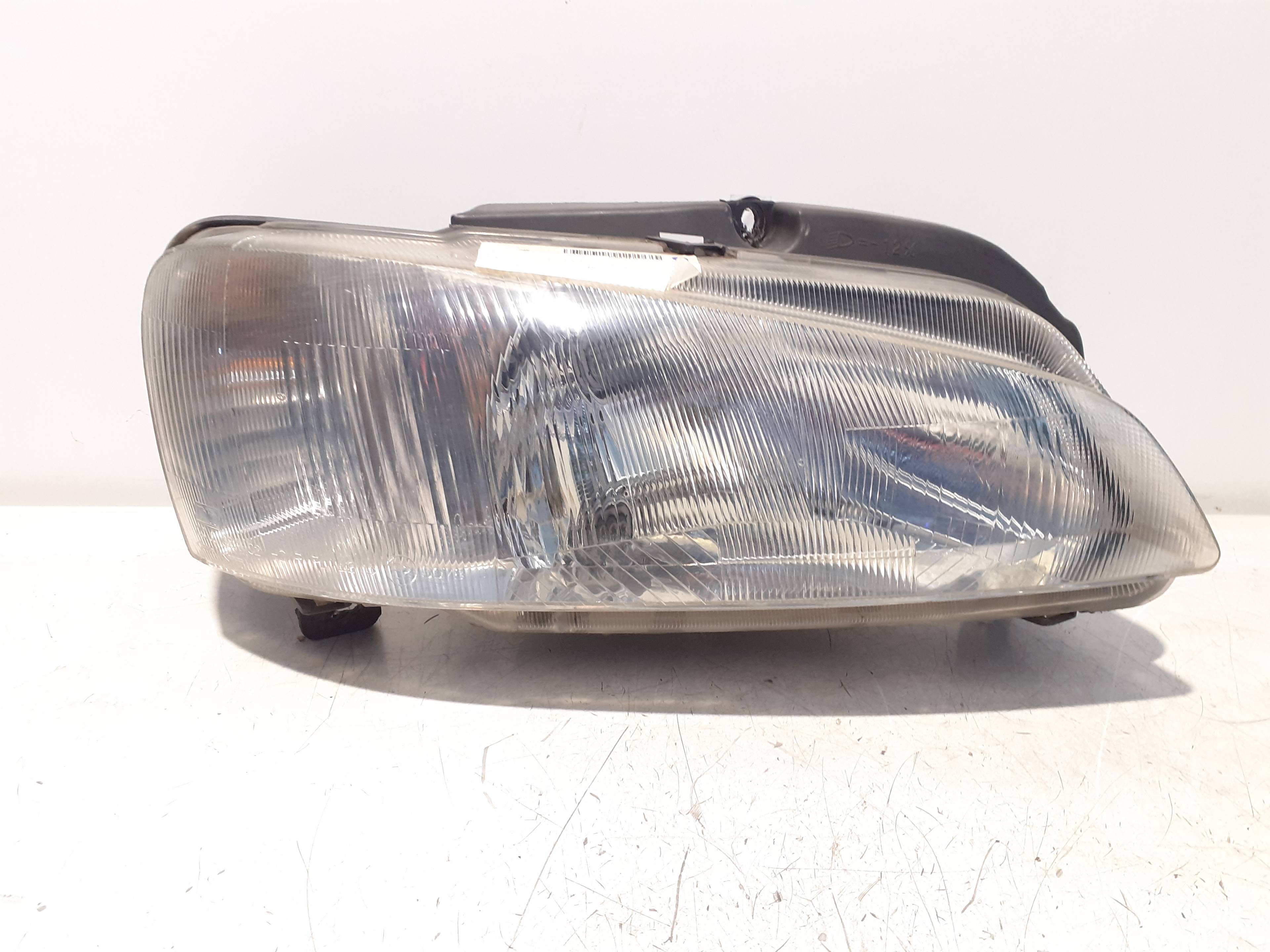 Phare gauche PEUGEOT 106 (S2)