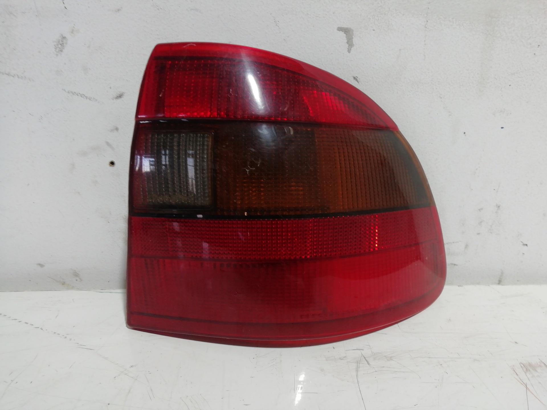 Heckleuchte rechts OPEL ASTRA F BERLINA