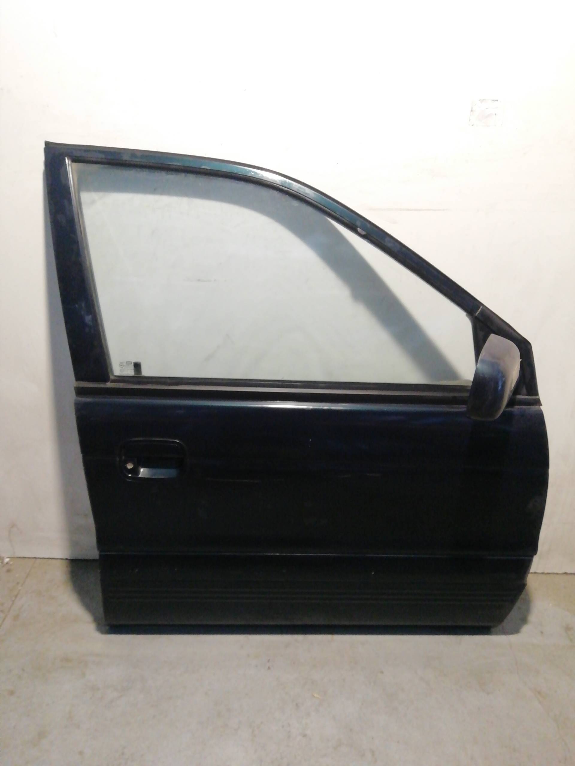 Front Door Right MITSUBISHI CARISMA BERLINA 4 (DA0)