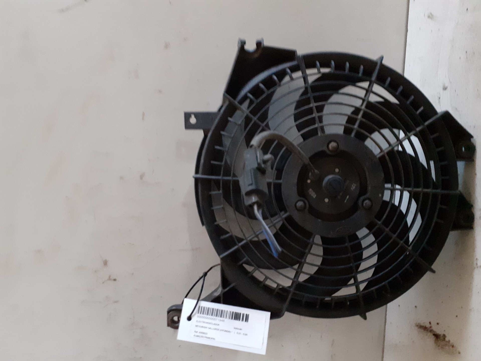 Radiator fan MITSUBISHI CARISMA BERLINA 4 (DA0)