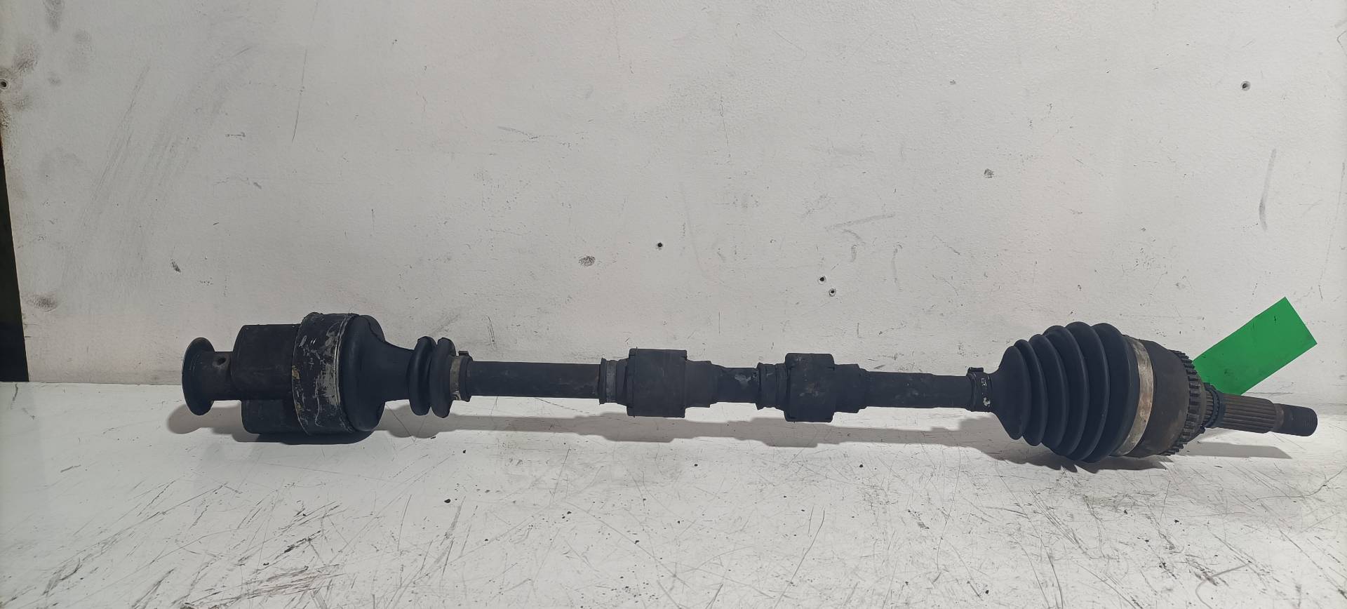 Antriebswelle vorne rechts MITSUBISHI CARISMA BERLINA 4 (DA0)