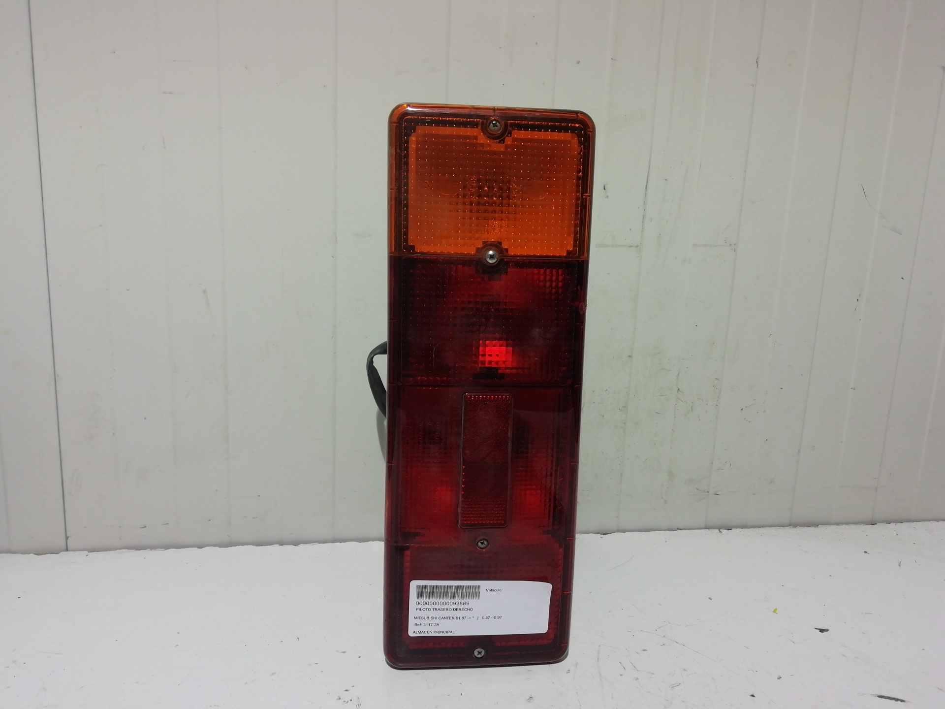 Rear Light Right MITSUBISHI CARISMA BERLINA 4 (DA0)