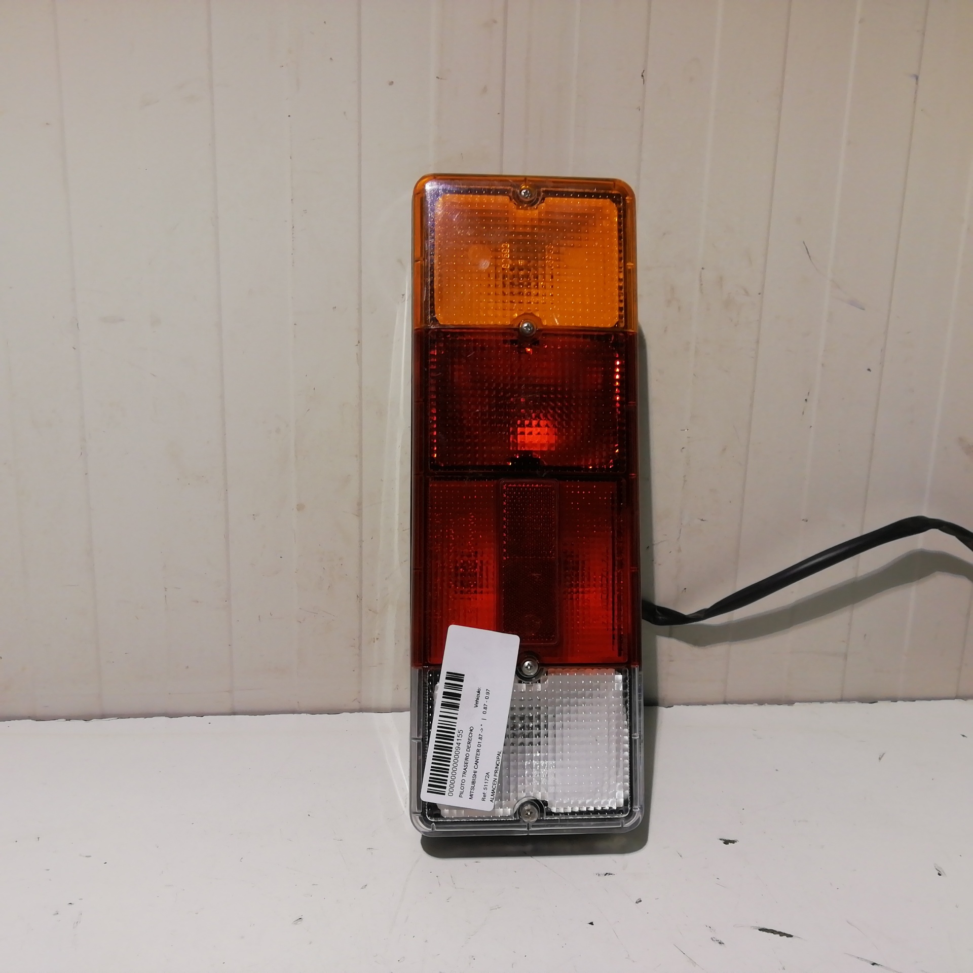 Rear Light Right MITSUBISHI CARISMA BERLINA 4 (DA0)