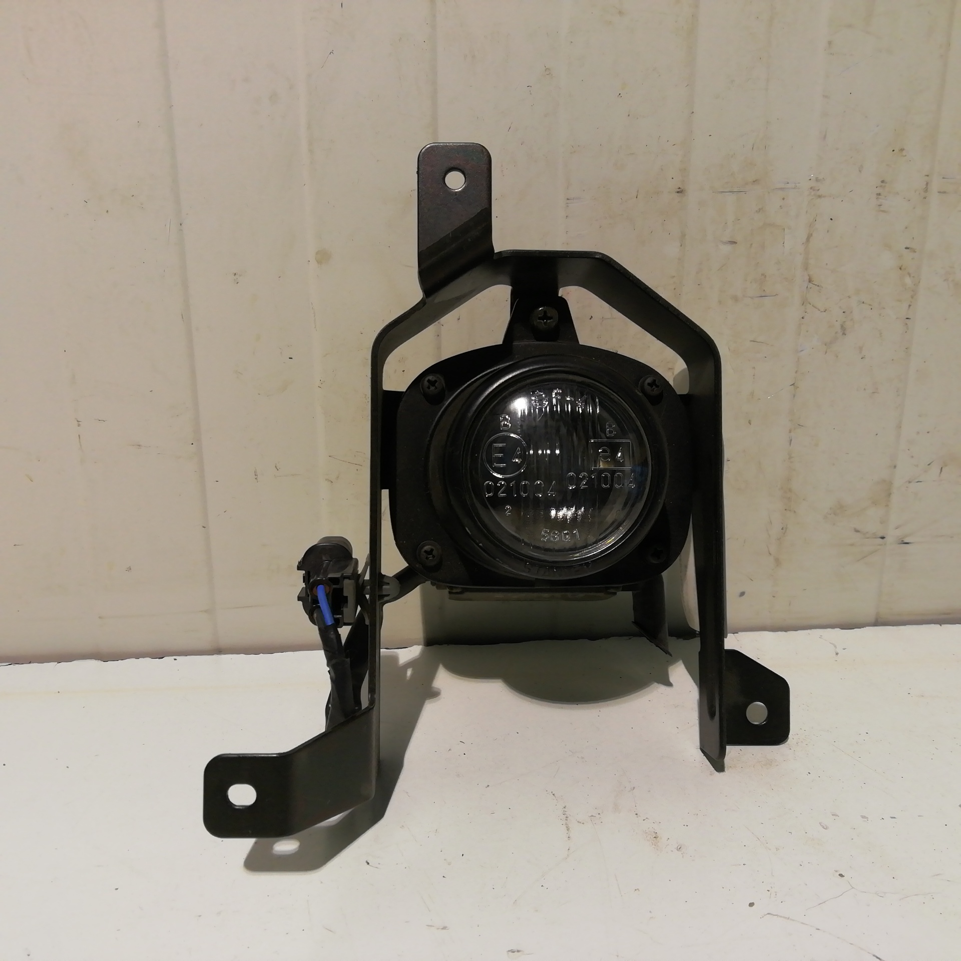 Nebelscheinwerfer links MITSUBISHI CARISMA BERLINA 4 (DA0)