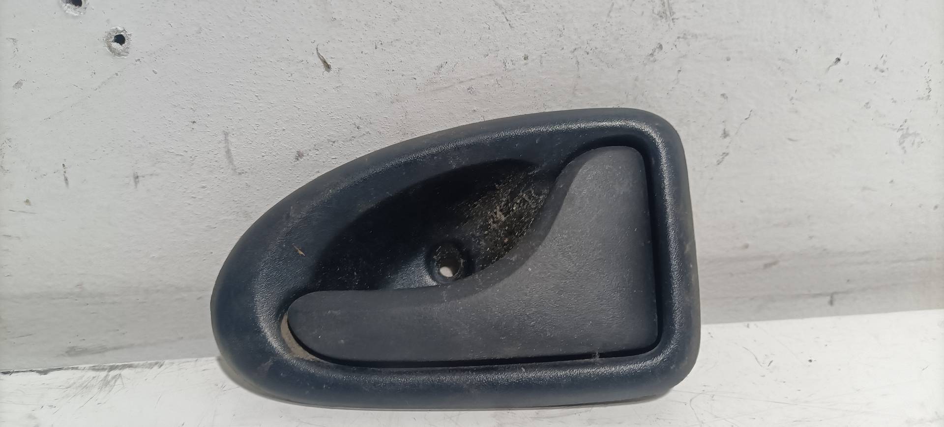 Poignée intérieure avant droite CITROEN AX
