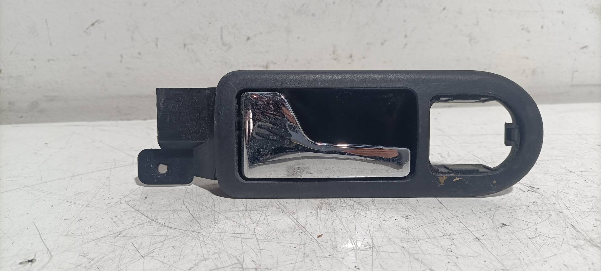 Front Left Interior Door Handle VOLKSWAGEN GOLF IV BERLINA (1J1)