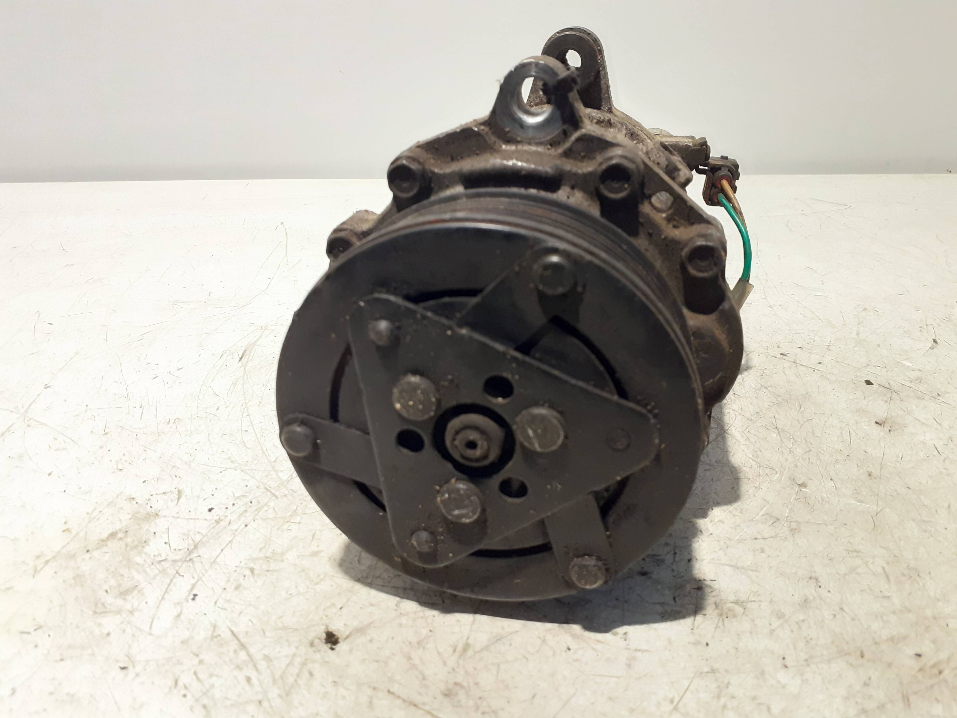 Sonstiges VOLKSWAGEN GOLF IV BERLINA (1J1)