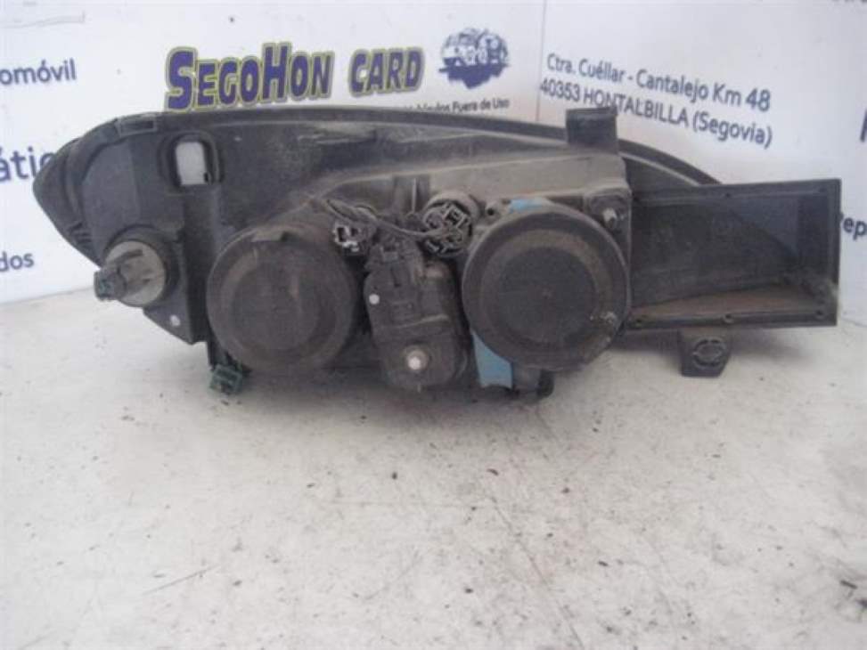Phare gauche NISSAN PRIMERA BERLINA (P11)