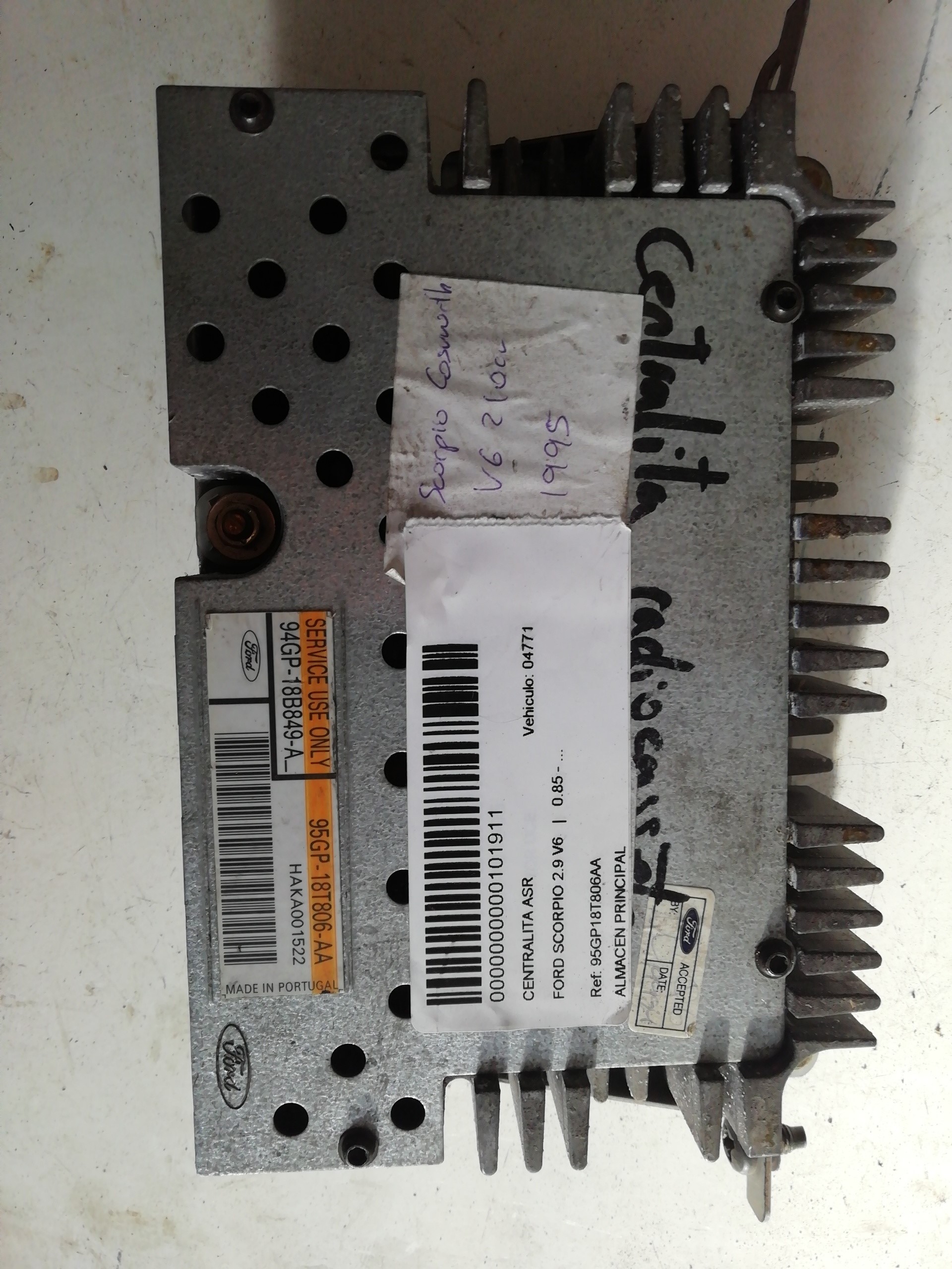 Calculateur moteur FORD SCORPIO