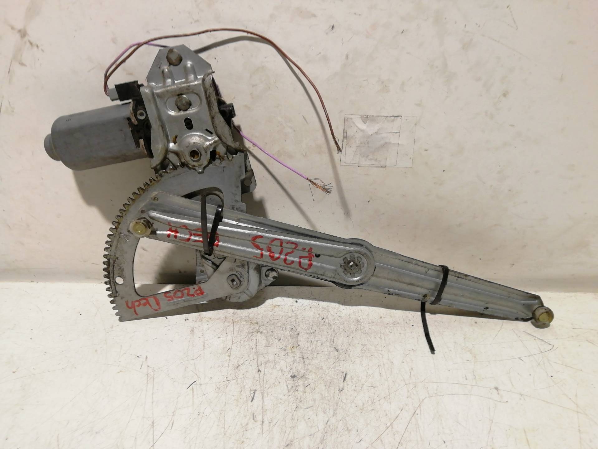 Alzacristallo anteriore destro PEUGEOT 205 BERLINA