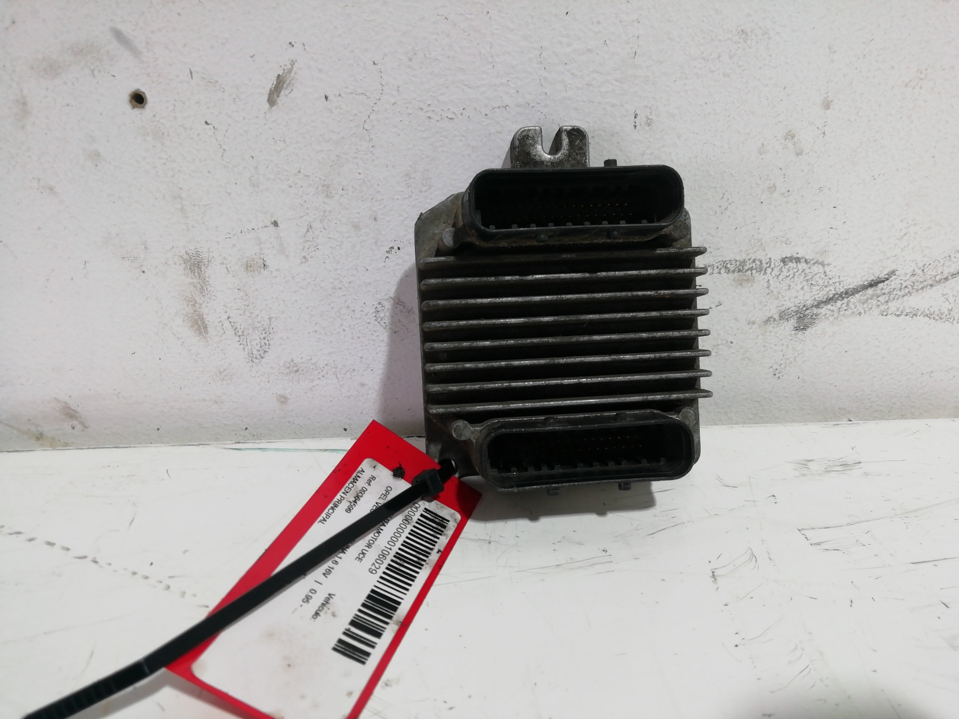 Calculateur moteur OPEL VECTRA B CARAVAN