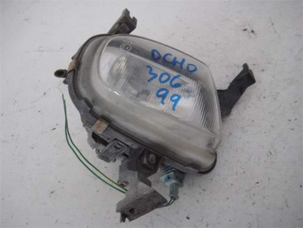 Phare antibrouillard droit PEUGEOT 306 BERLINA 3/4/5 PUERTAS (S2)