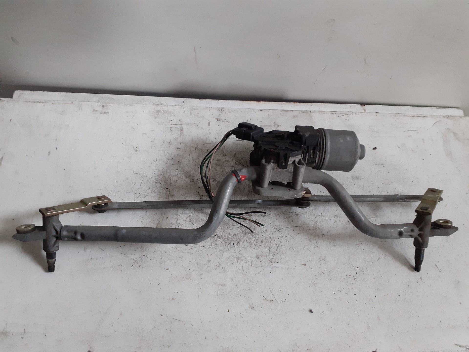 Scheibenwischermotor vorne RENAULT CLIO II FASE II (B/CB0)