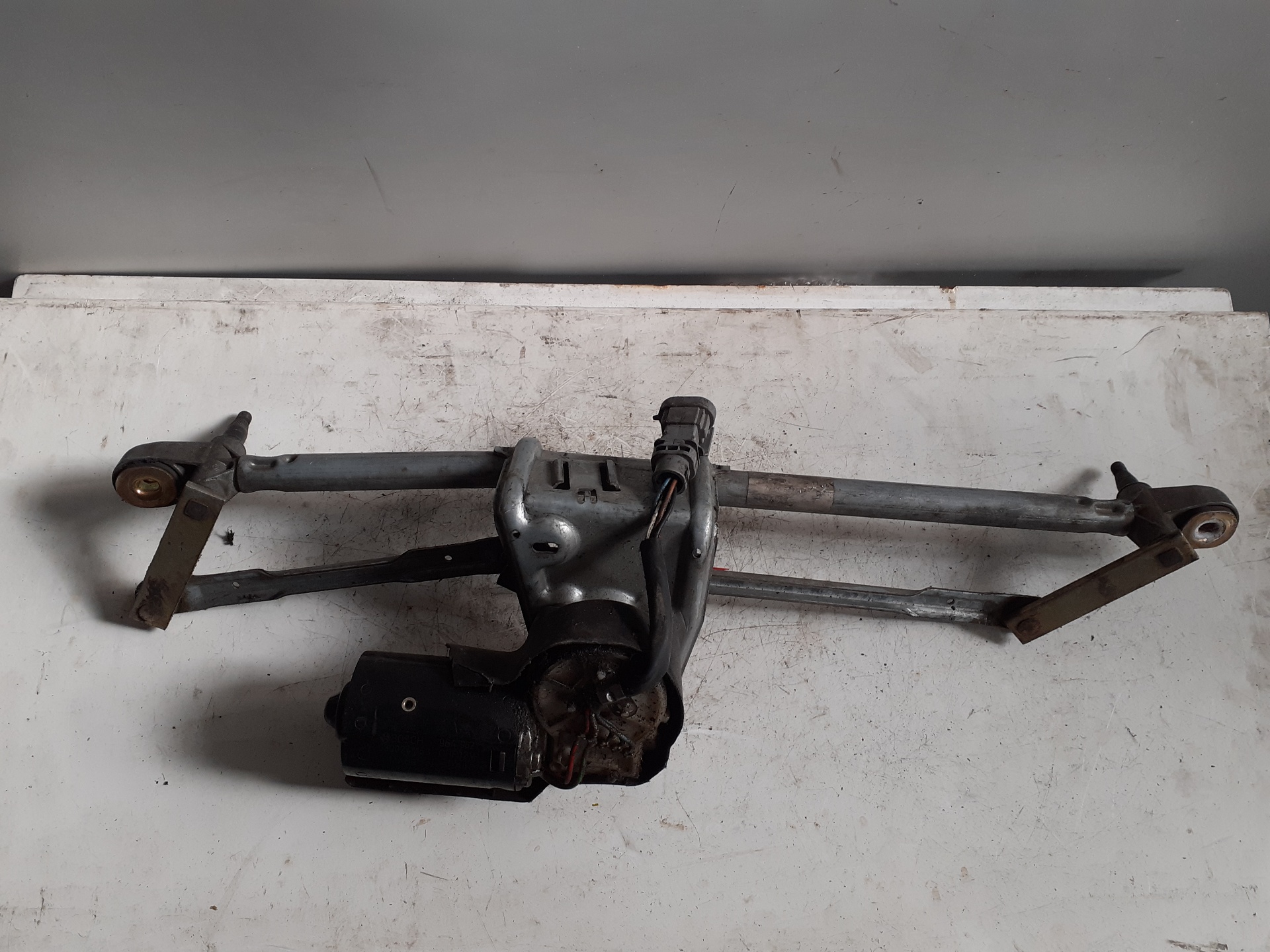 Scheibenwischermotor vorne RENAULT CLIO II FASE II (B/CB0)