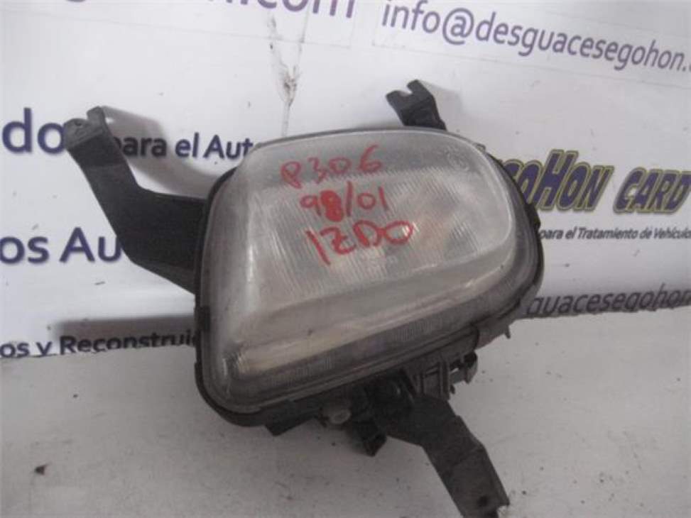 Phare antibrouillard gauche PEUGEOT 306 BERLINA 3/4/5 PUERTAS (S2)