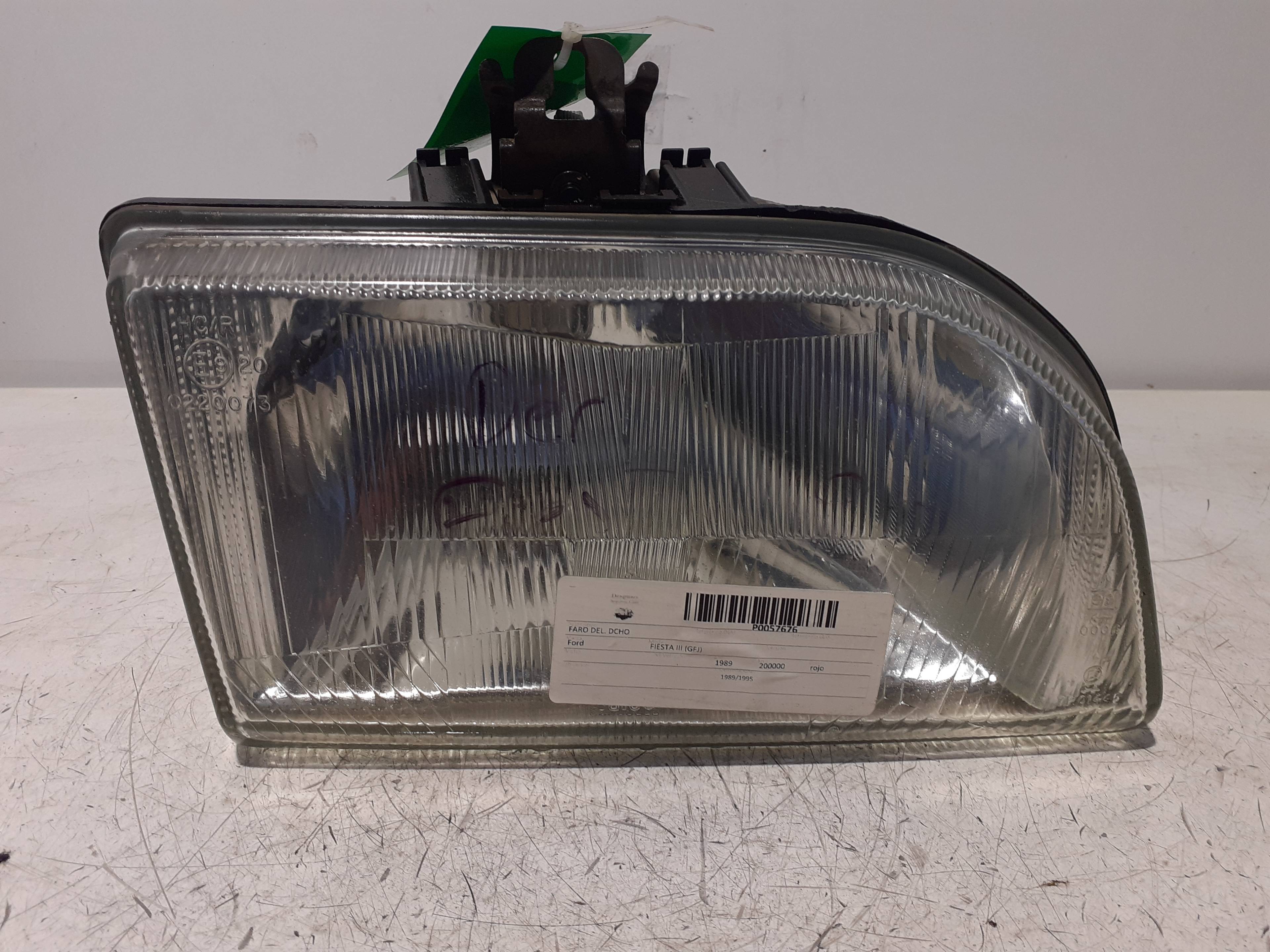 Right headlight FORD FIESTA BERL./COURIER