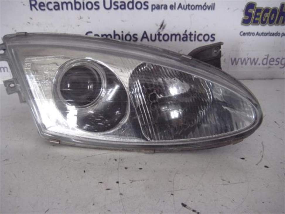 Right headlight HYUNDAI COUPE (RD)