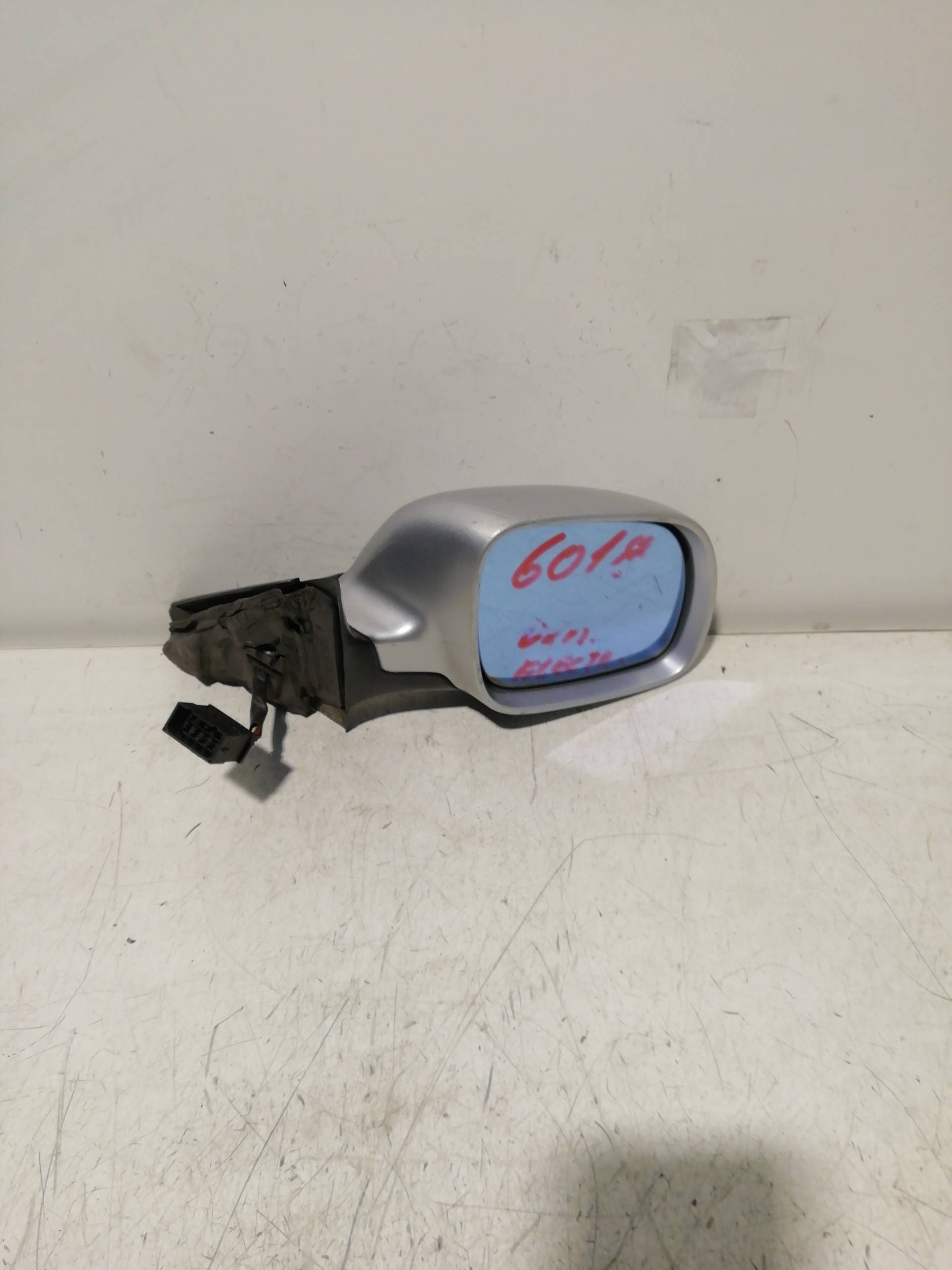 Specchietto retrovisore destro AUDI A6 AVANT (4B5)