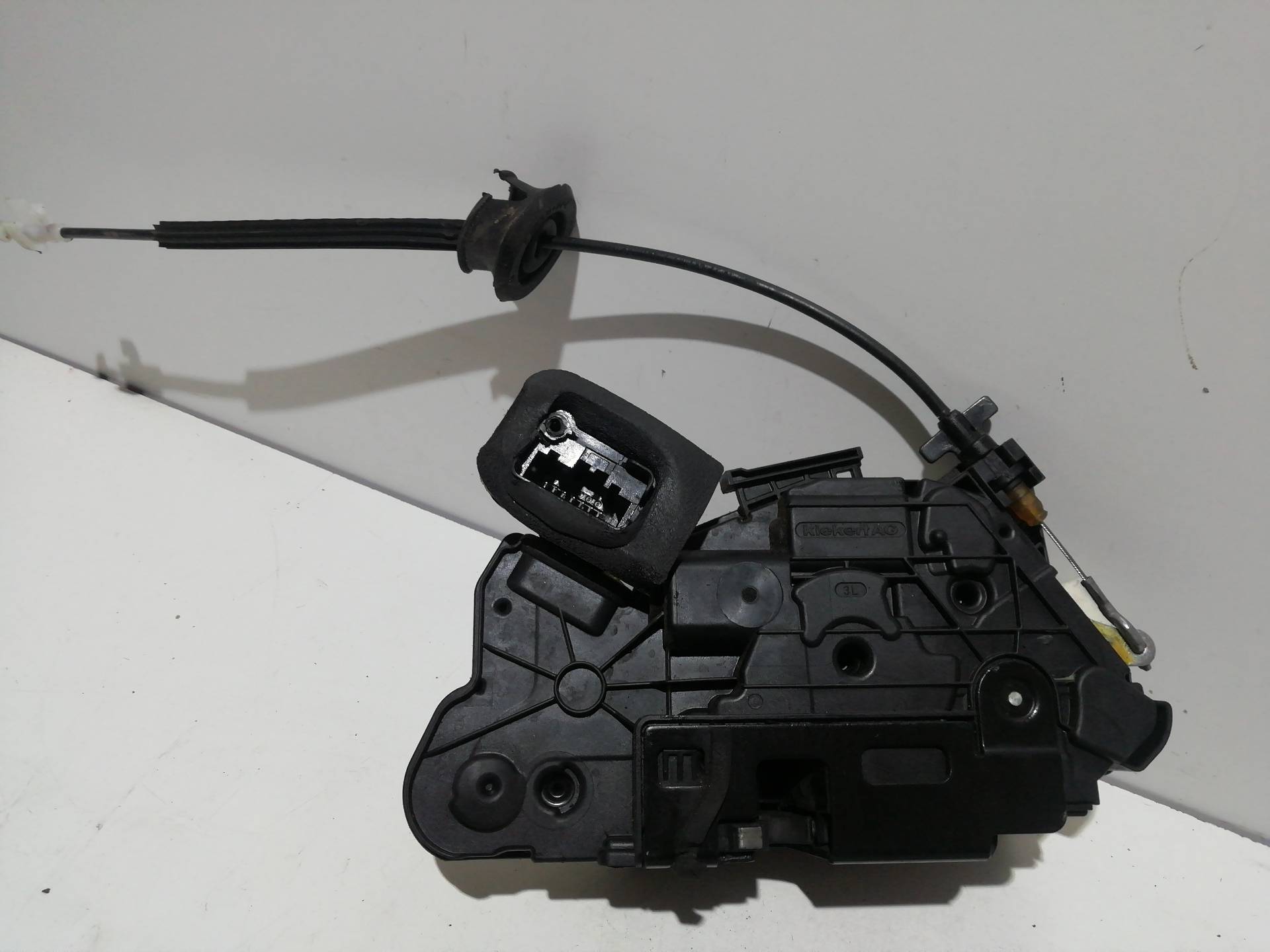 Fechadura da porta dianteira esquerda SEAT LEON (5F1)