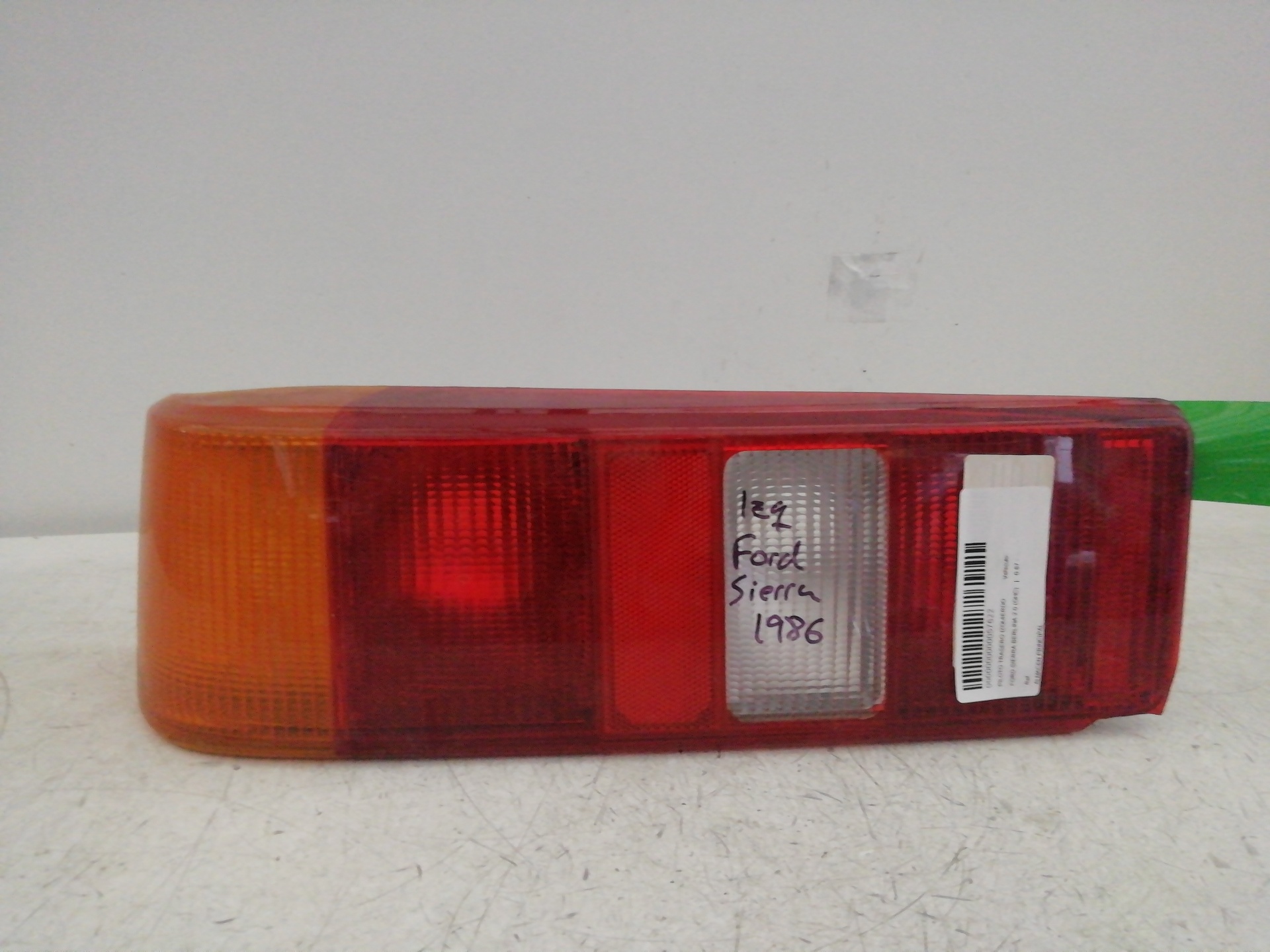 Farol traseiro esquerdo FORD SIERRA BERLINA