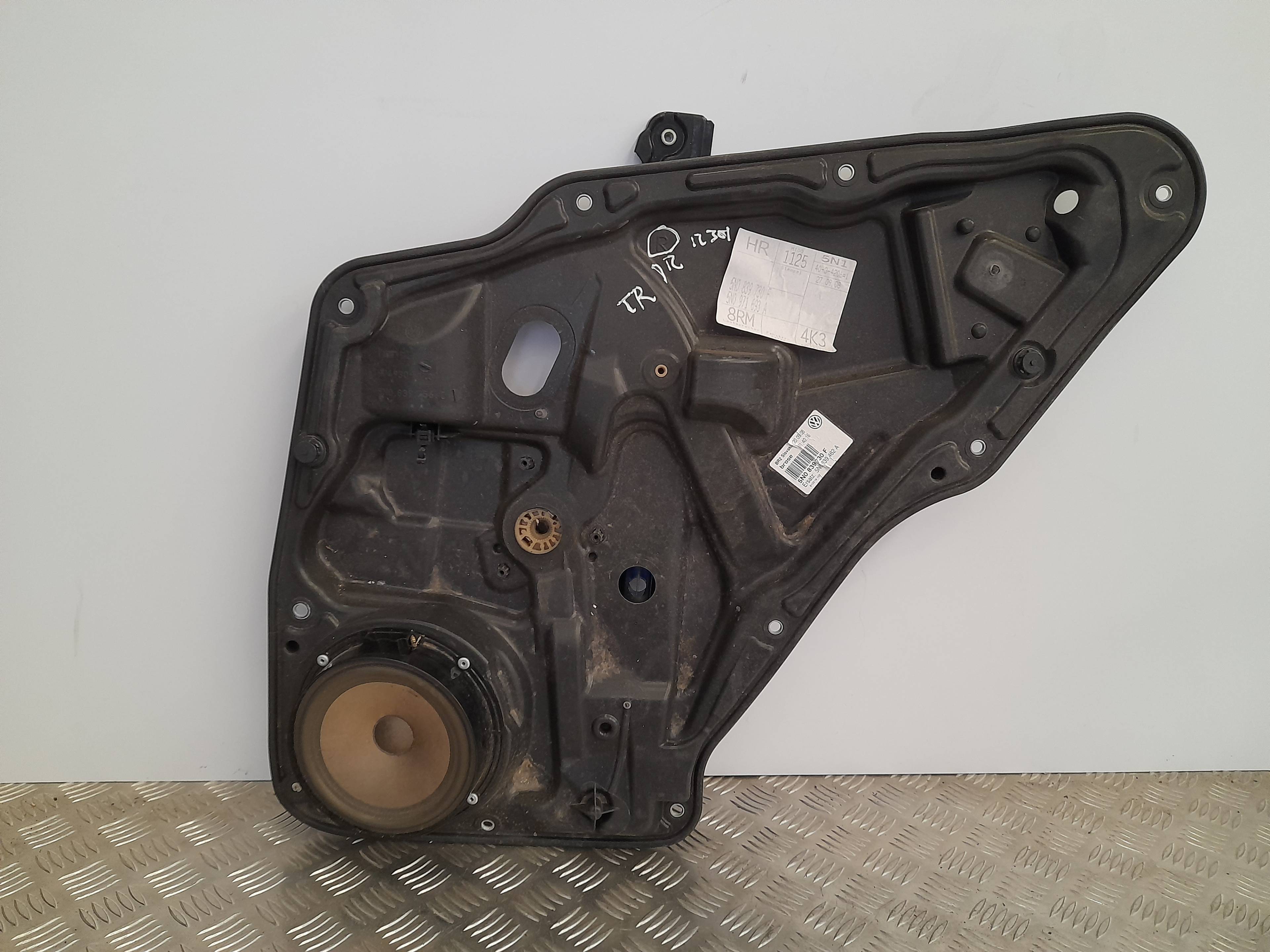 Rear right window regulator VOLKSWAGEN TIGUAN (5N1)