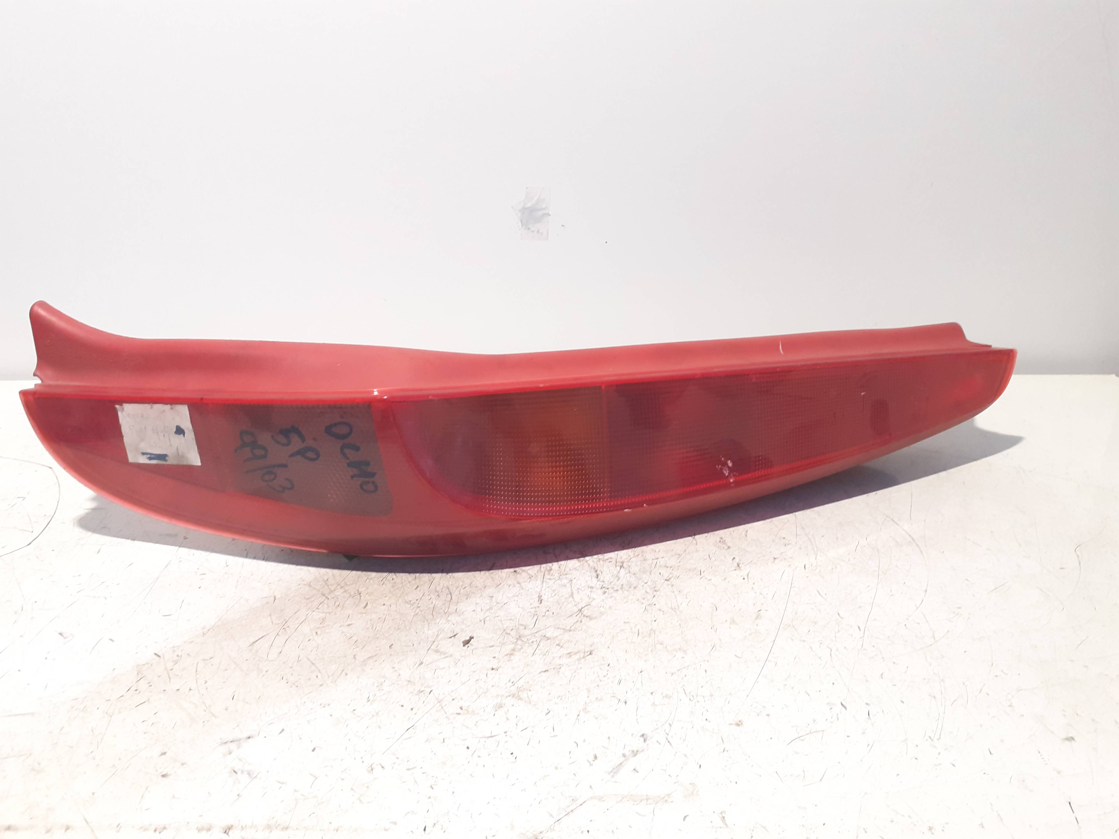 Farol traseiro direito FIAT PUNTO BERL. (176)