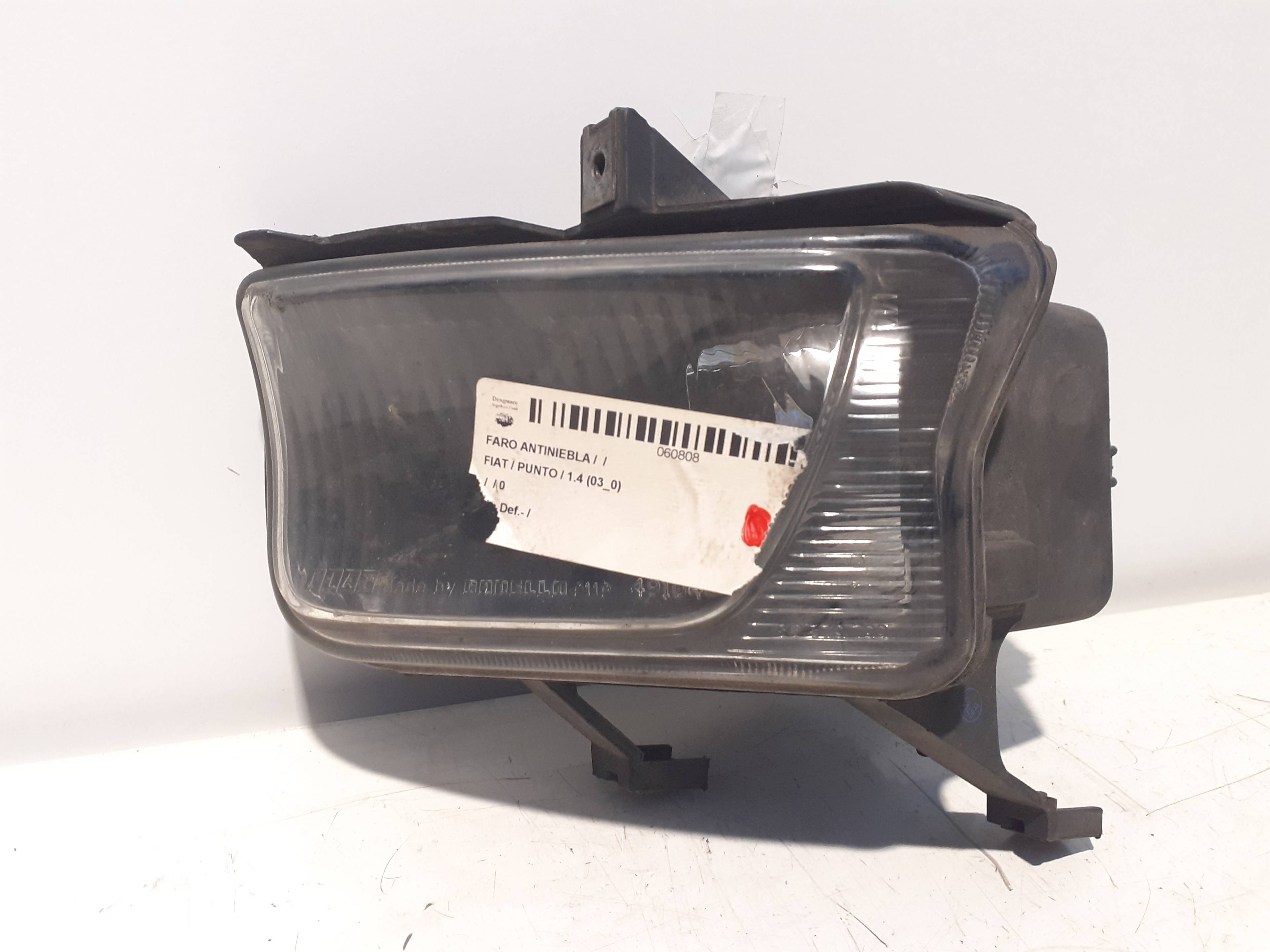 Farol de nevoeiro direito FIAT PUNTO BERL. (176)