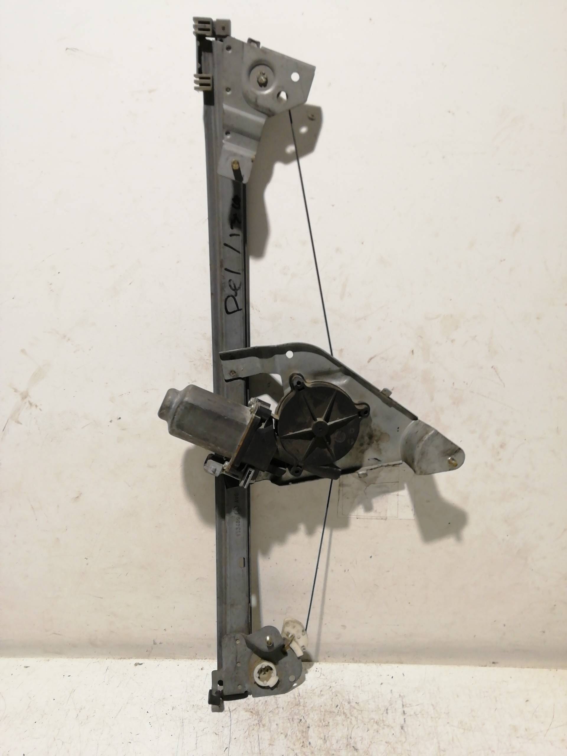 Front left window regulator CITROEN SAXO