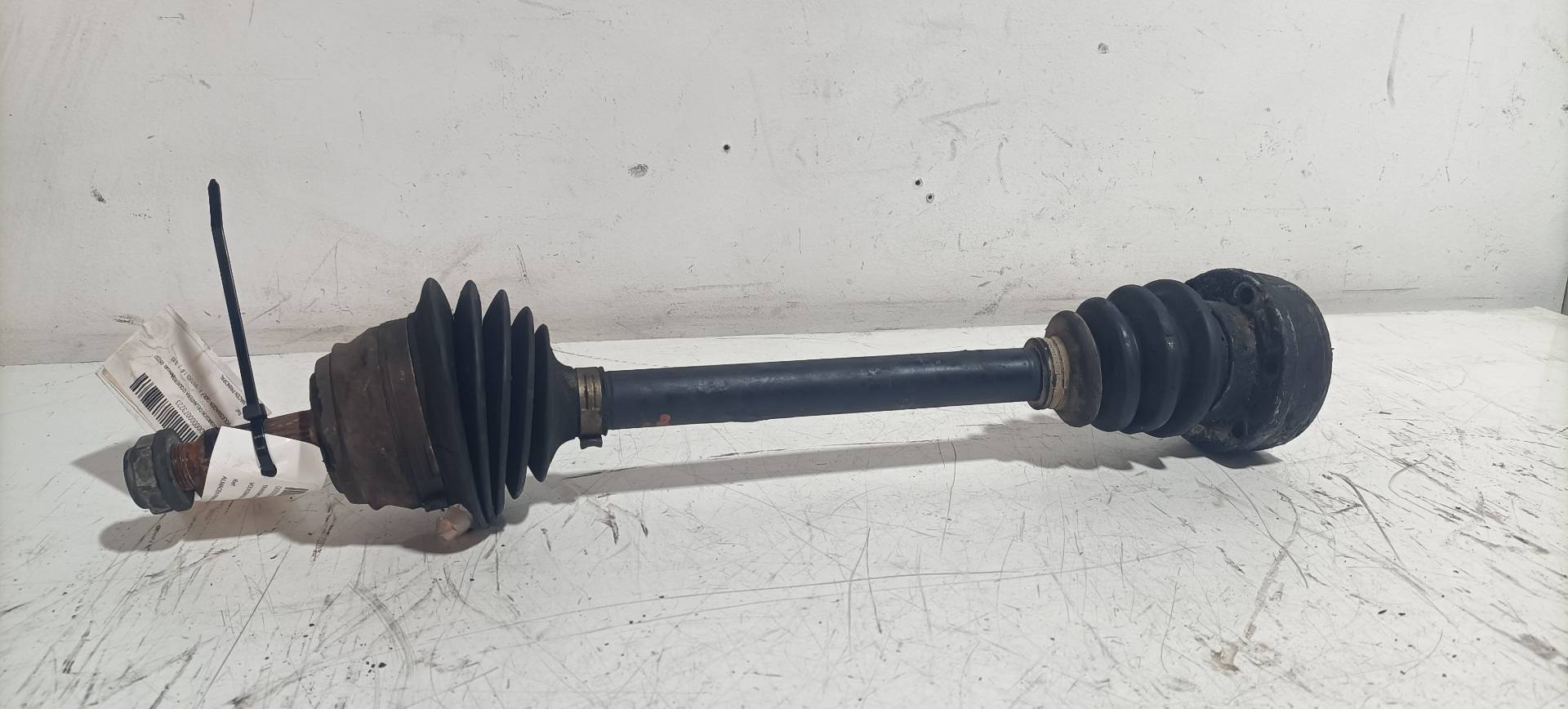 Antriebswelle vorne links VOLKSWAGEN GOLF II (191/193)