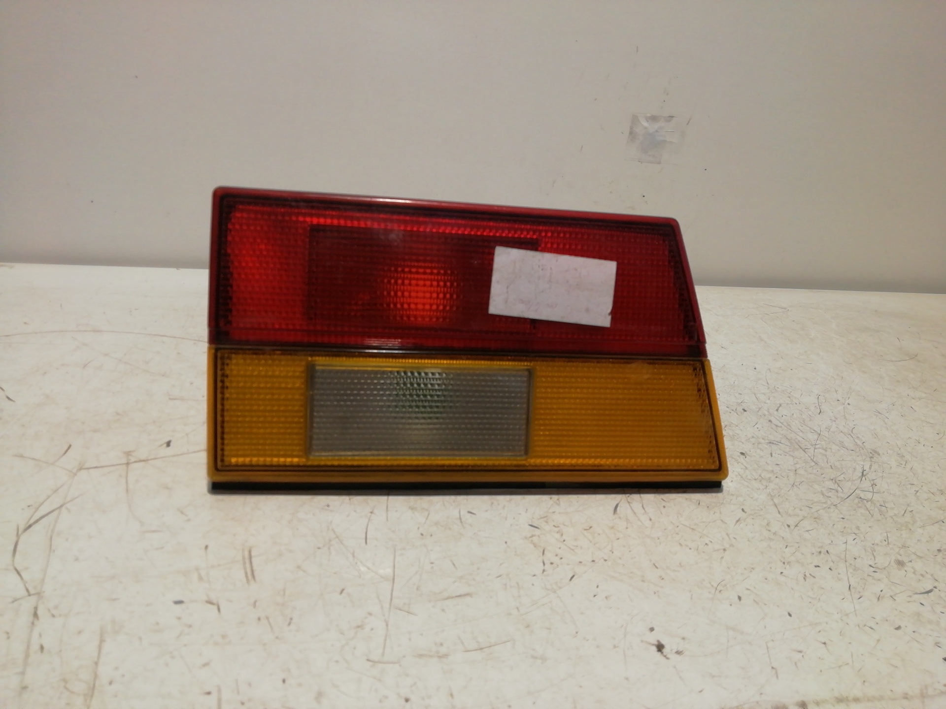 Heckleuchte links VOLKSWAGEN PASSAT BERLINA (312)