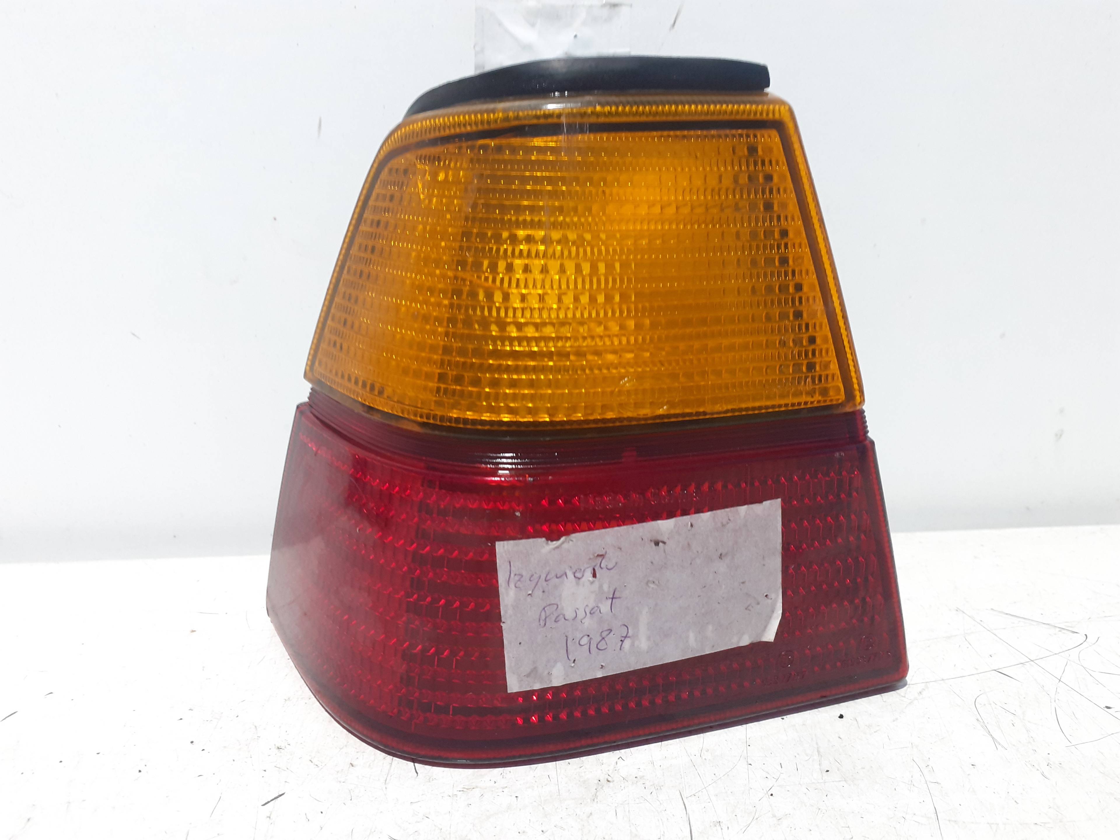 Heckleuchte links VOLKSWAGEN PASSAT BERLINA (312)