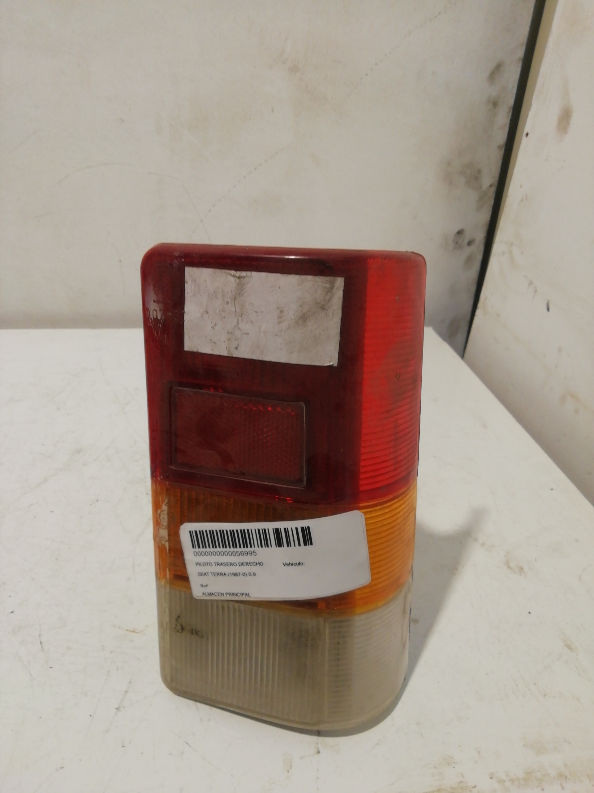 Farol traseiro direito SEAT TERRA