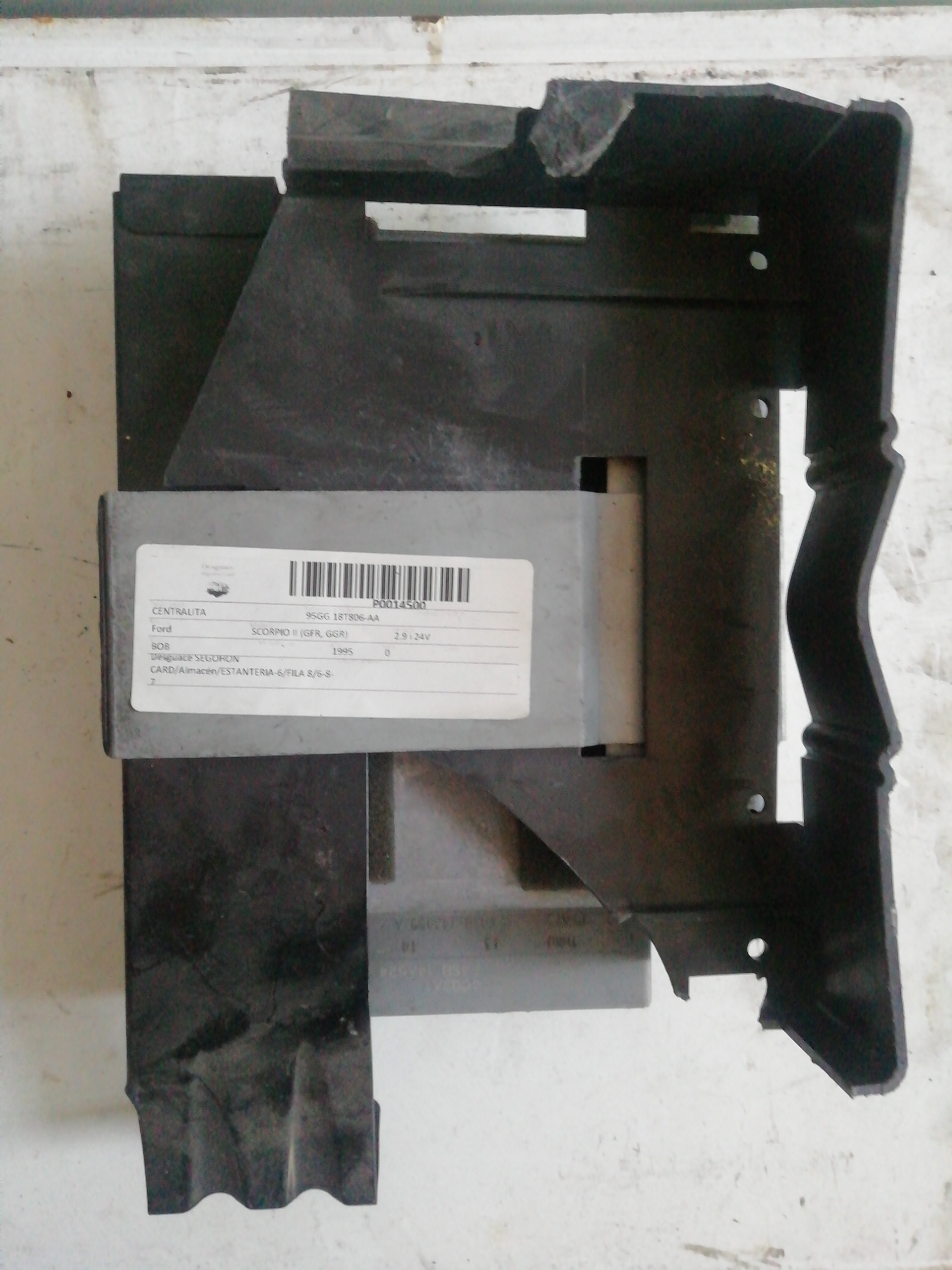 Calculateur moteur FORD SCORPIO