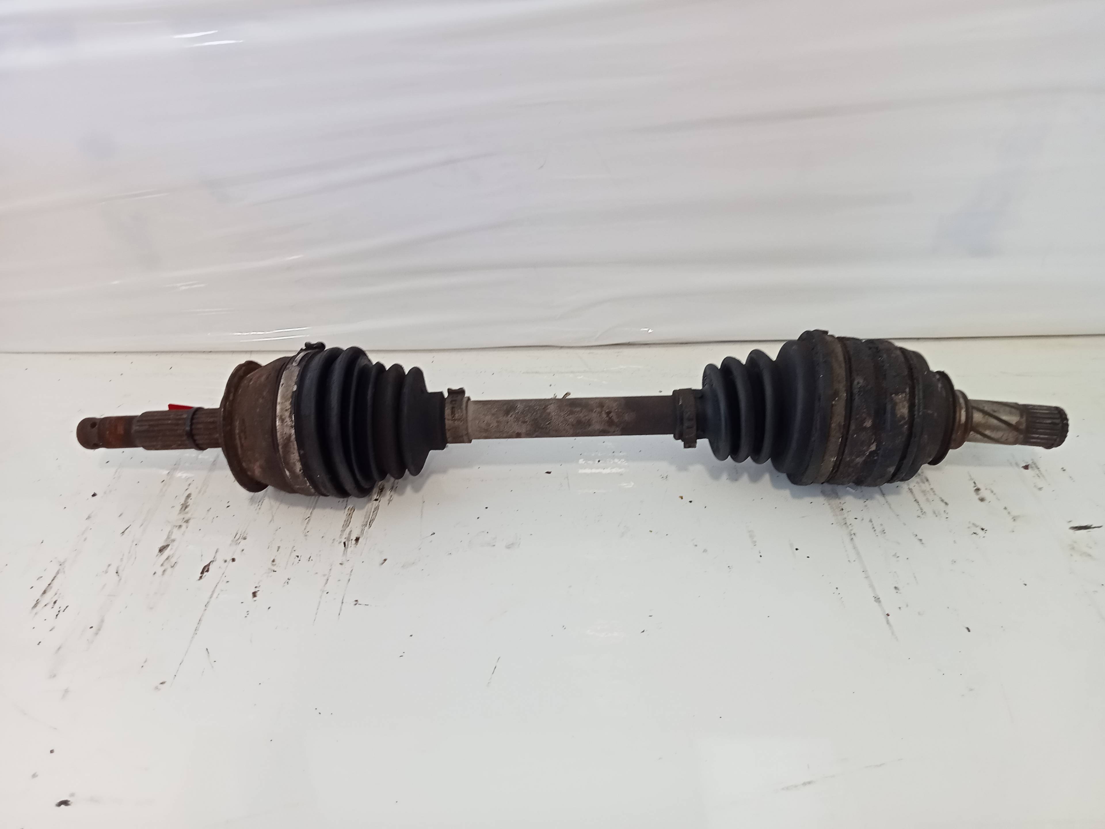 Semiasse anteriore sinistro OPEL CORSA B