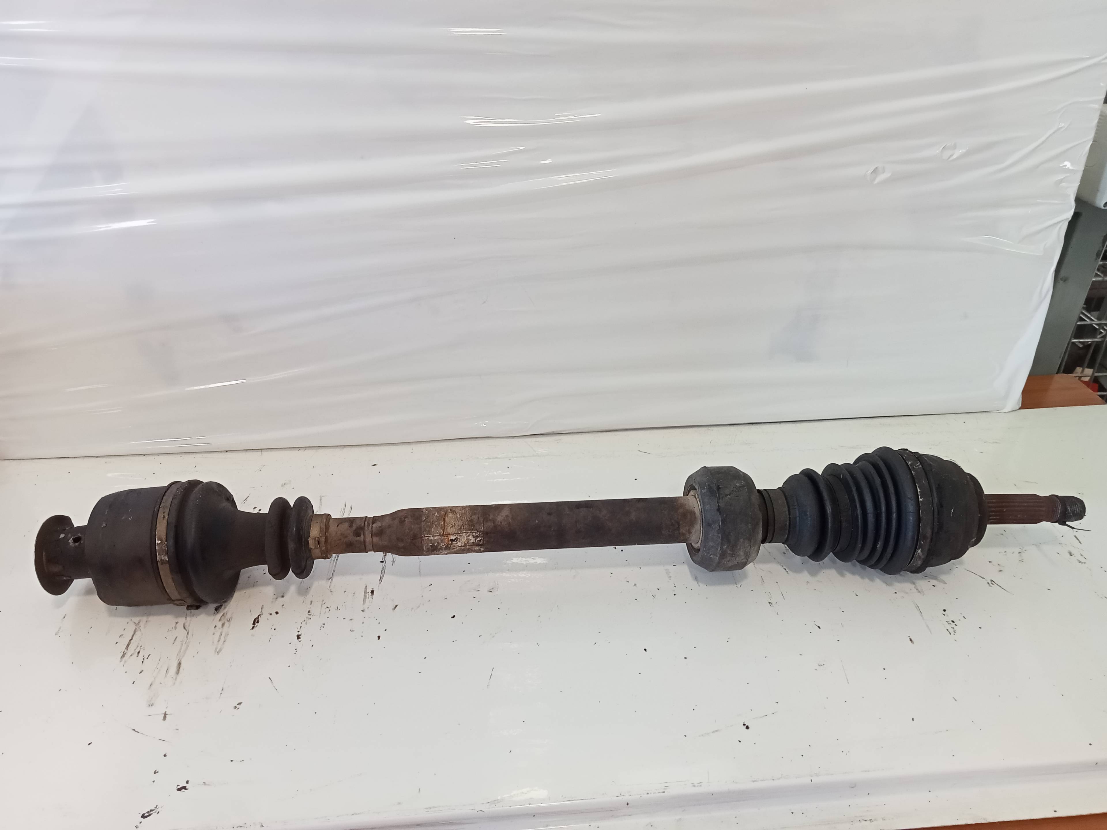 Transmission avant droite RENAULT MEGANE I CLASSIC (LA0)
