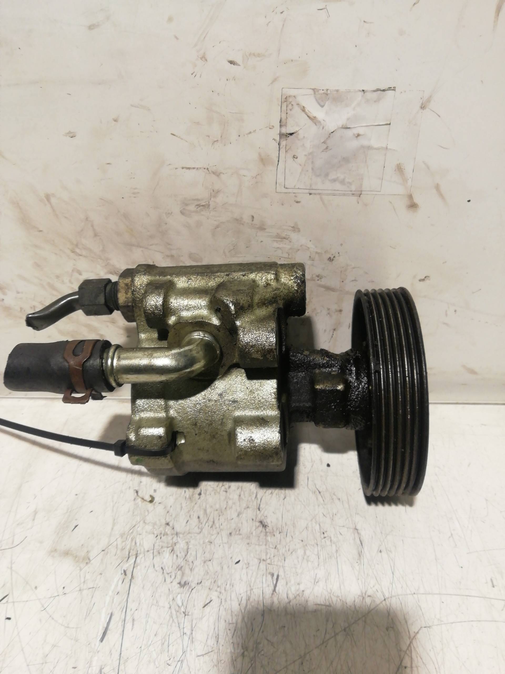 Pompe direction assistée RENAULT MEGANE I CLASSIC (LA0)