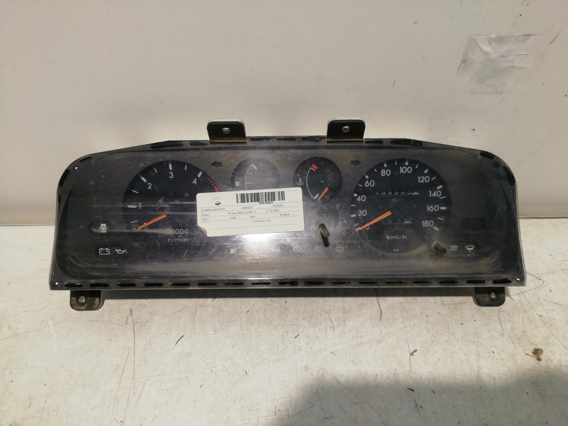Combiné d’instruments NISSAN TERRANO (WD21)